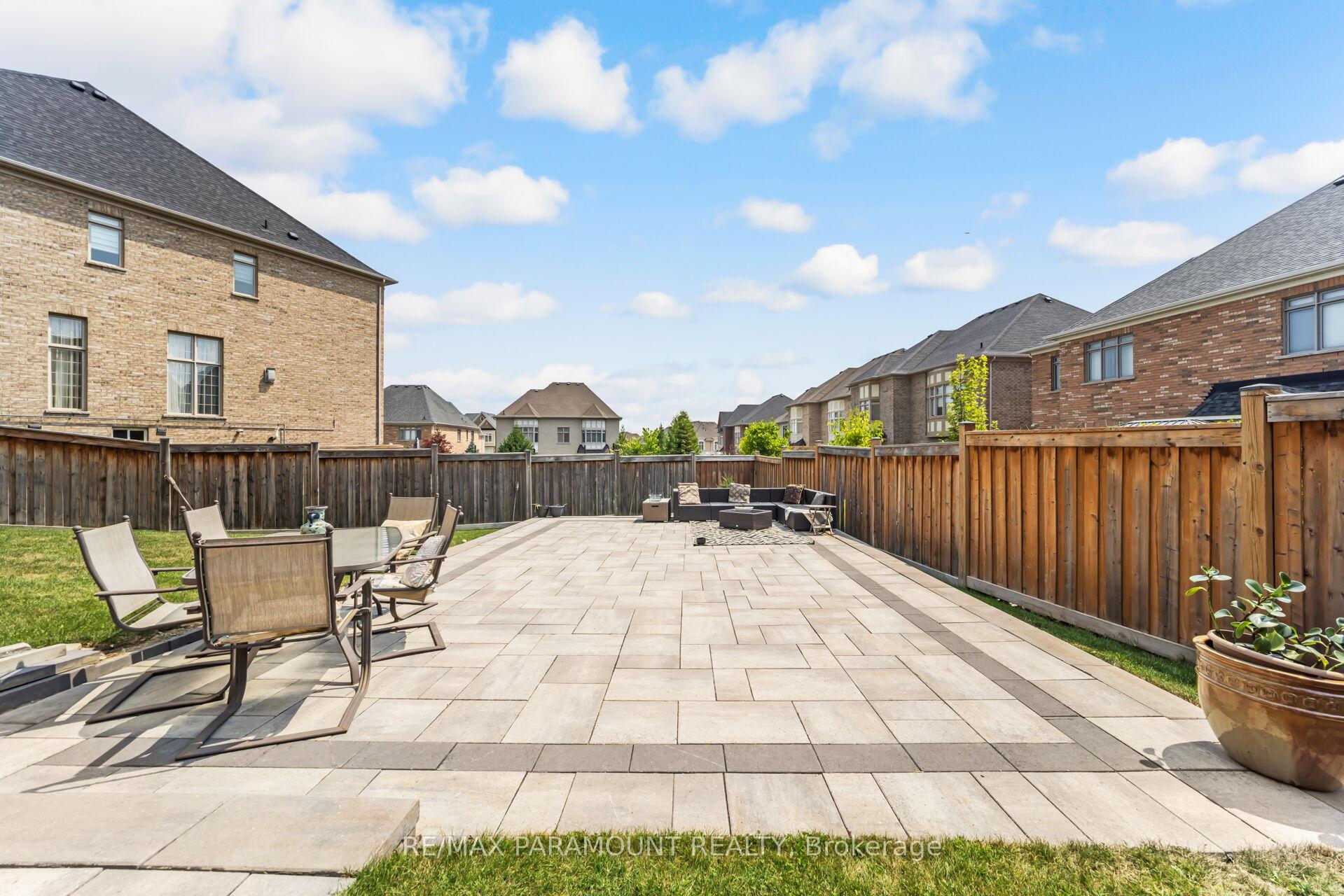Photo 41 of 8 Accolade Court, Brampton, Credit Valley — HOMEH