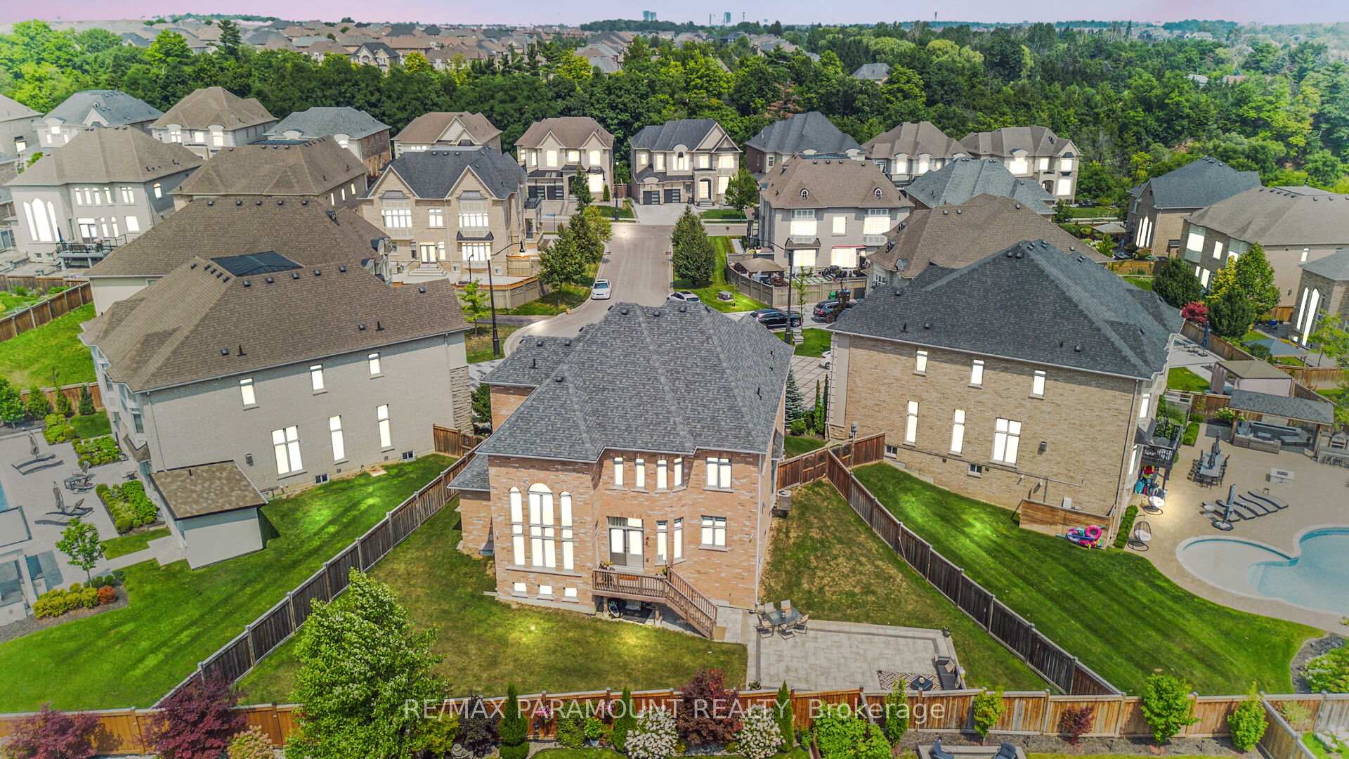Photo 47 of 8 Accolade Court, Brampton, Credit Valley — HOMEH