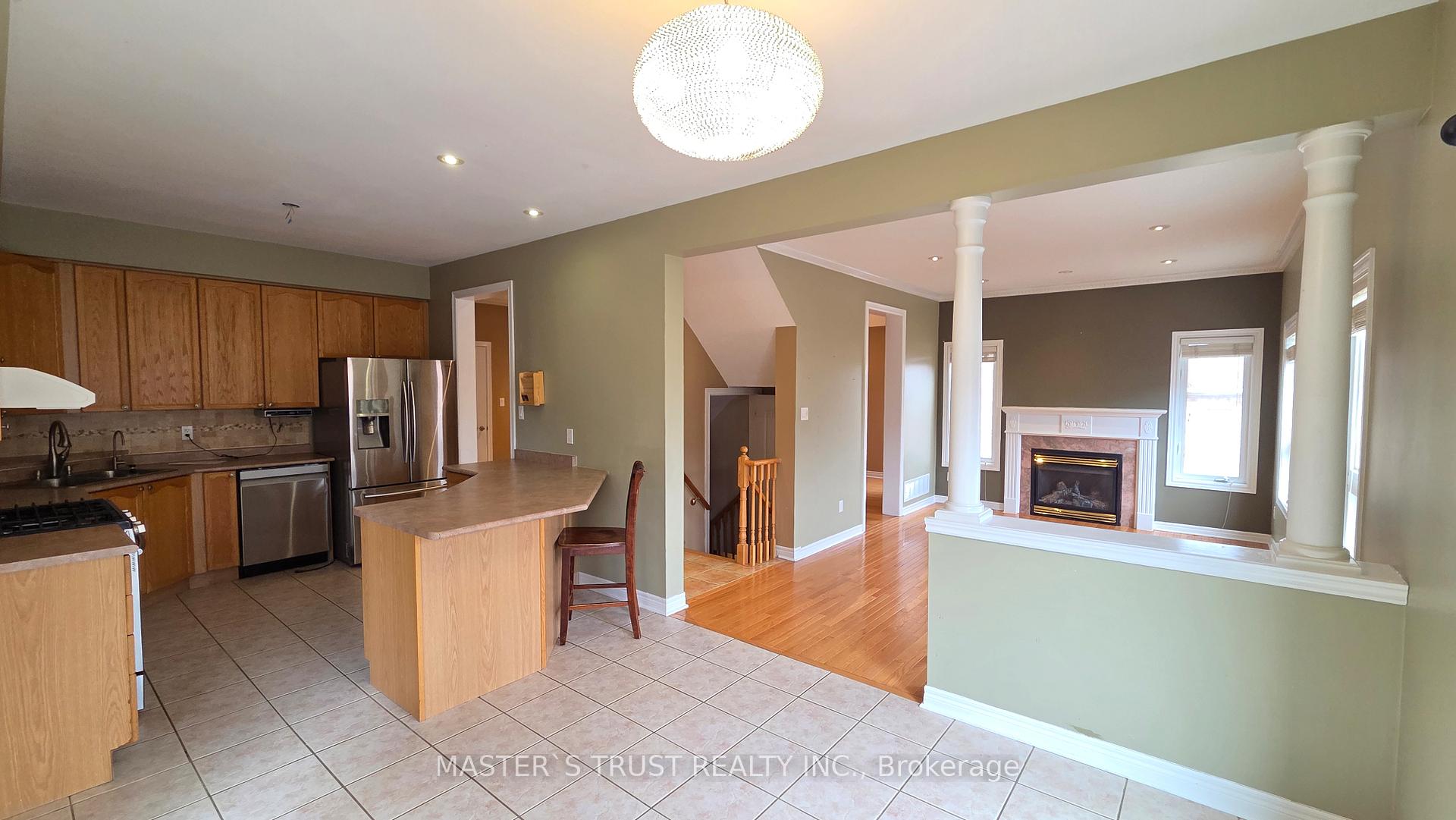 Photo 6 of 71 Reddenhurst Crescent, Georgina, Keswick South — HOMEH