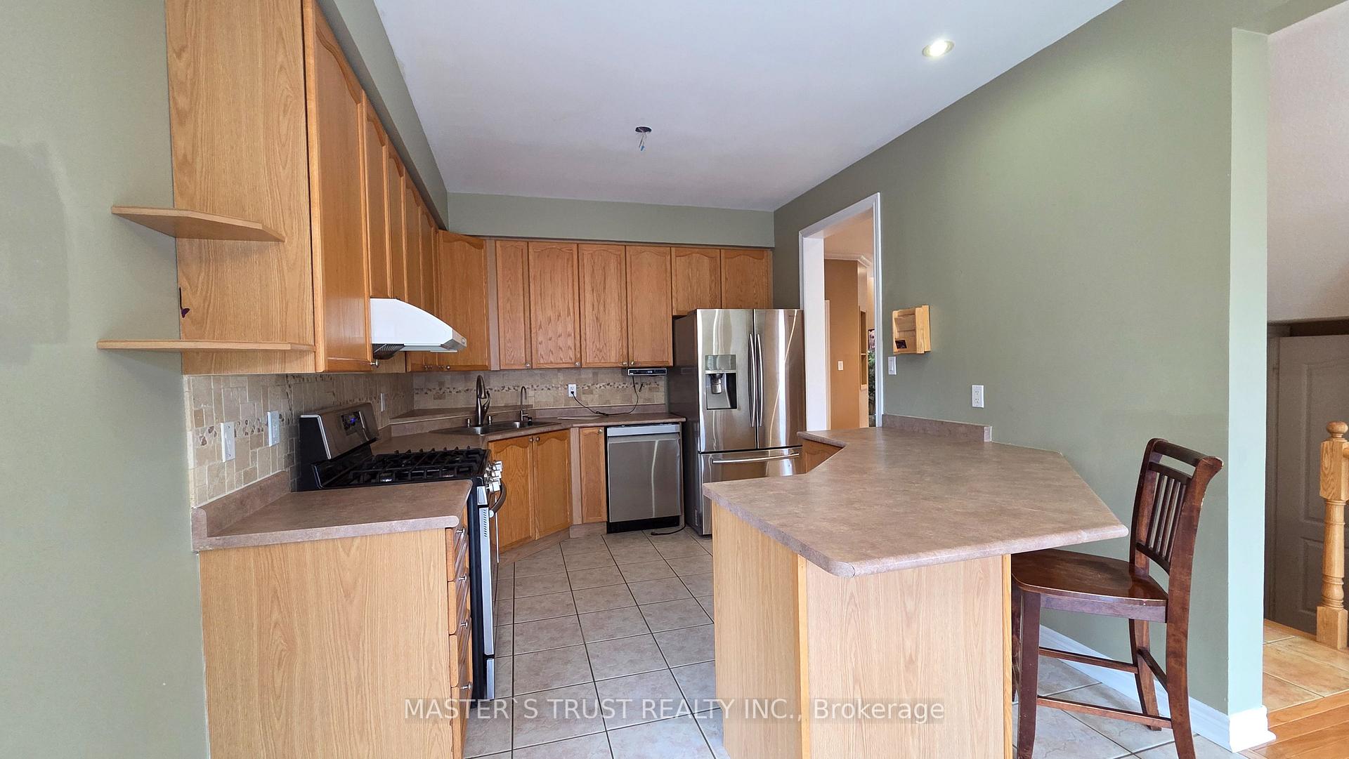 Photo 7 of 71 Reddenhurst Crescent, Georgina, Keswick South — HOMEH