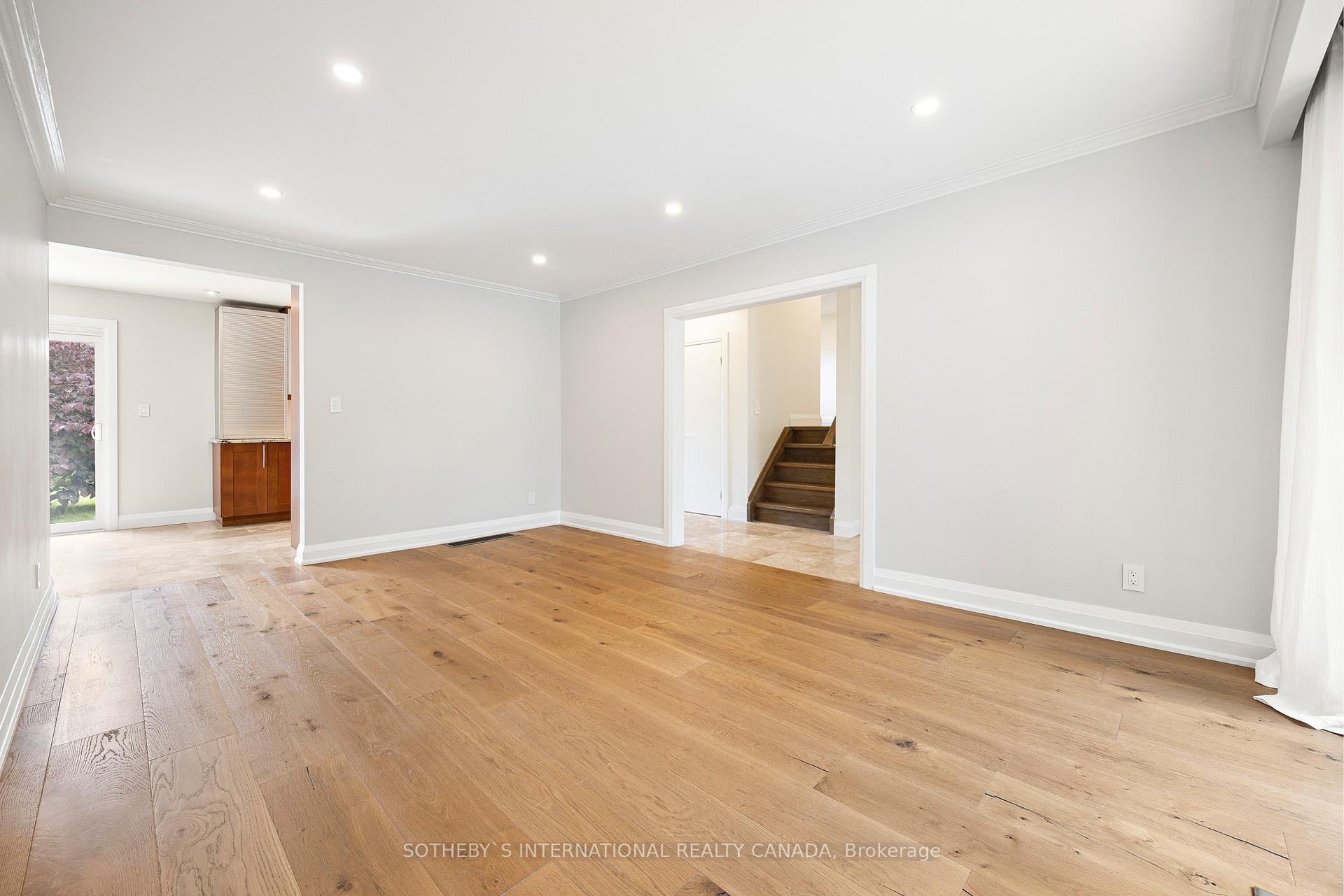 Photo 4 of 4470 Cosburn Crescent, Burlington, Shoreacres — HOMEH
