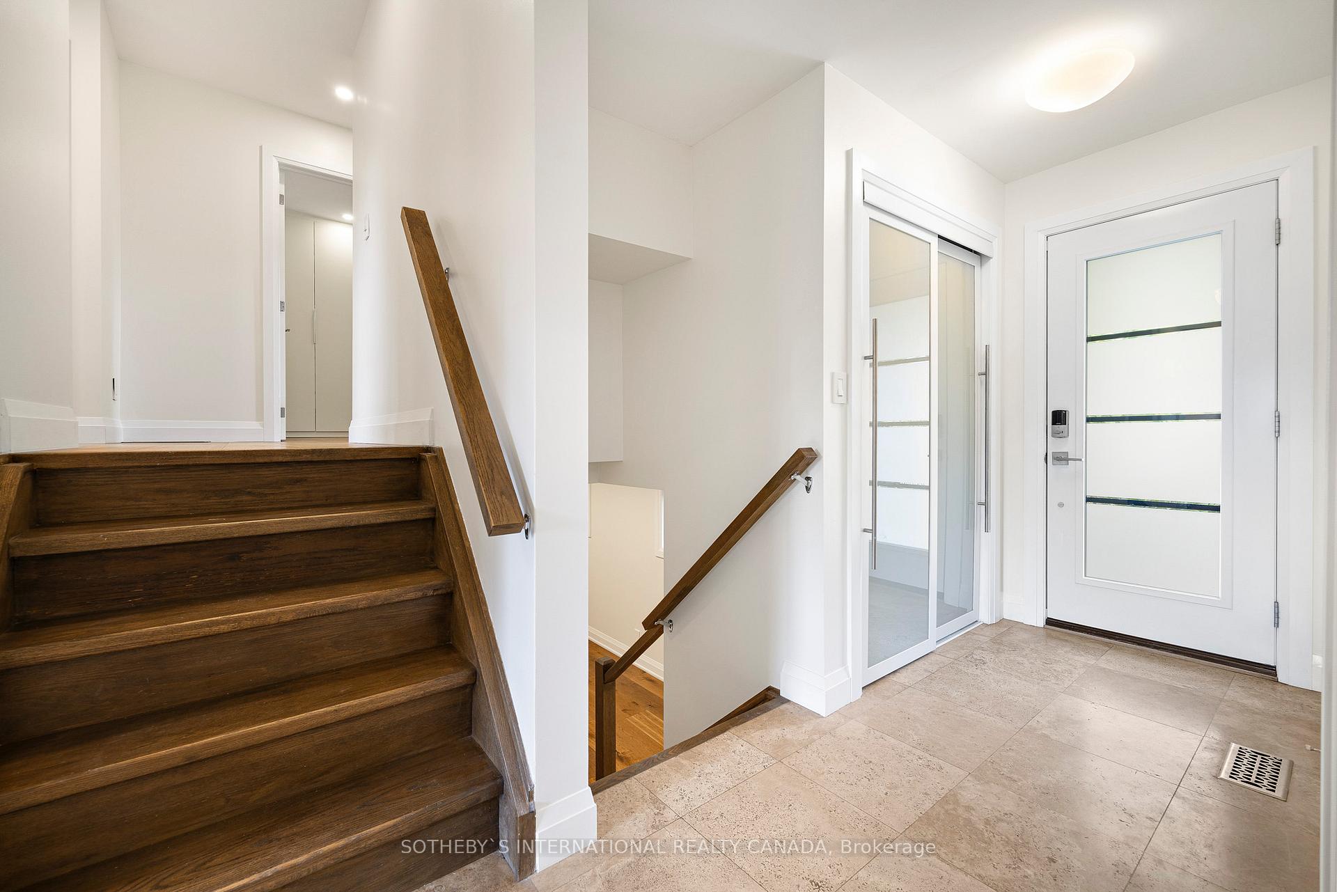 Photo 5 of 4470 Cosburn Crescent, Burlington, Shoreacres — HOMEH