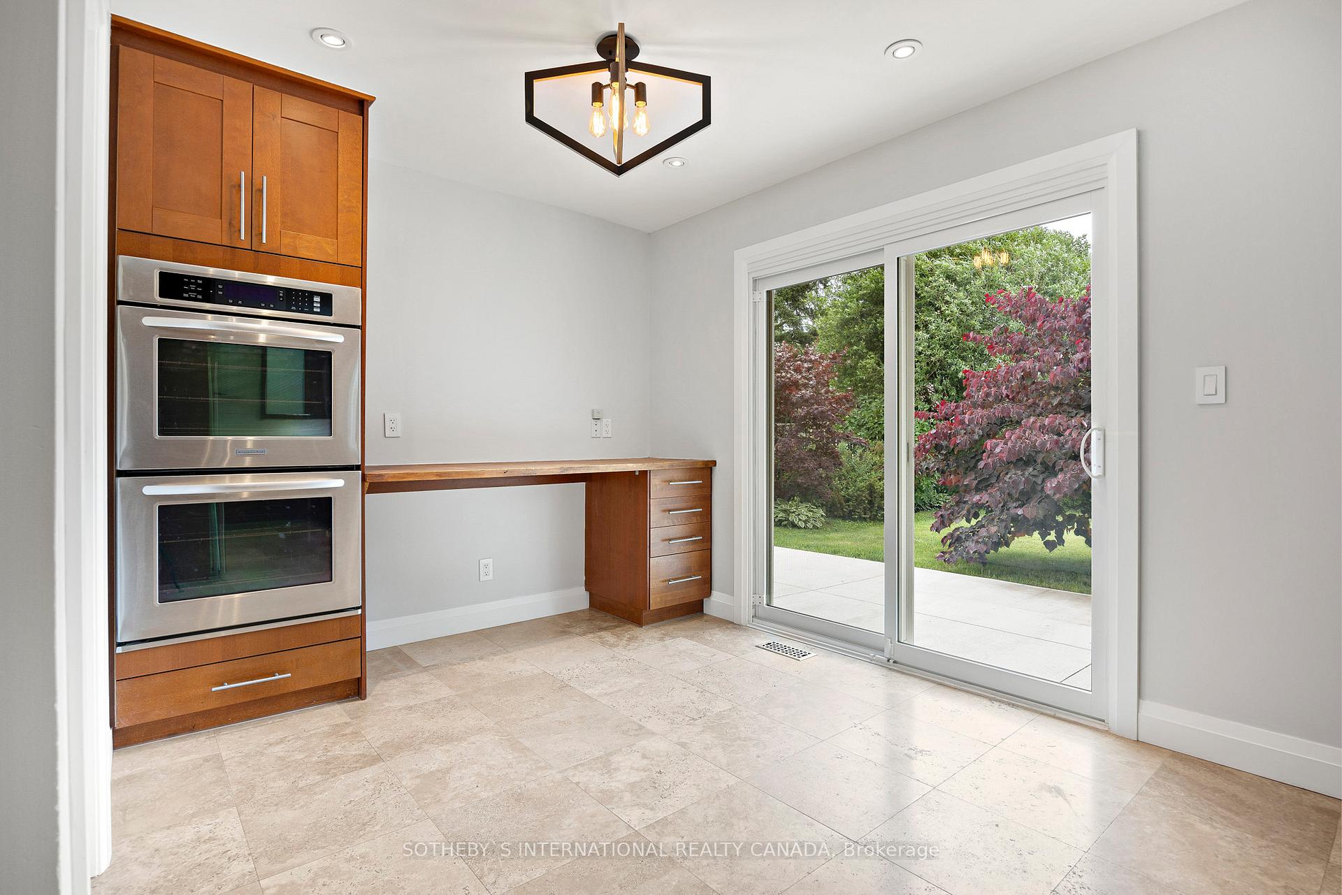 Photo 9 of 4470 Cosburn Crescent, Burlington, Shoreacres — HOMEH
