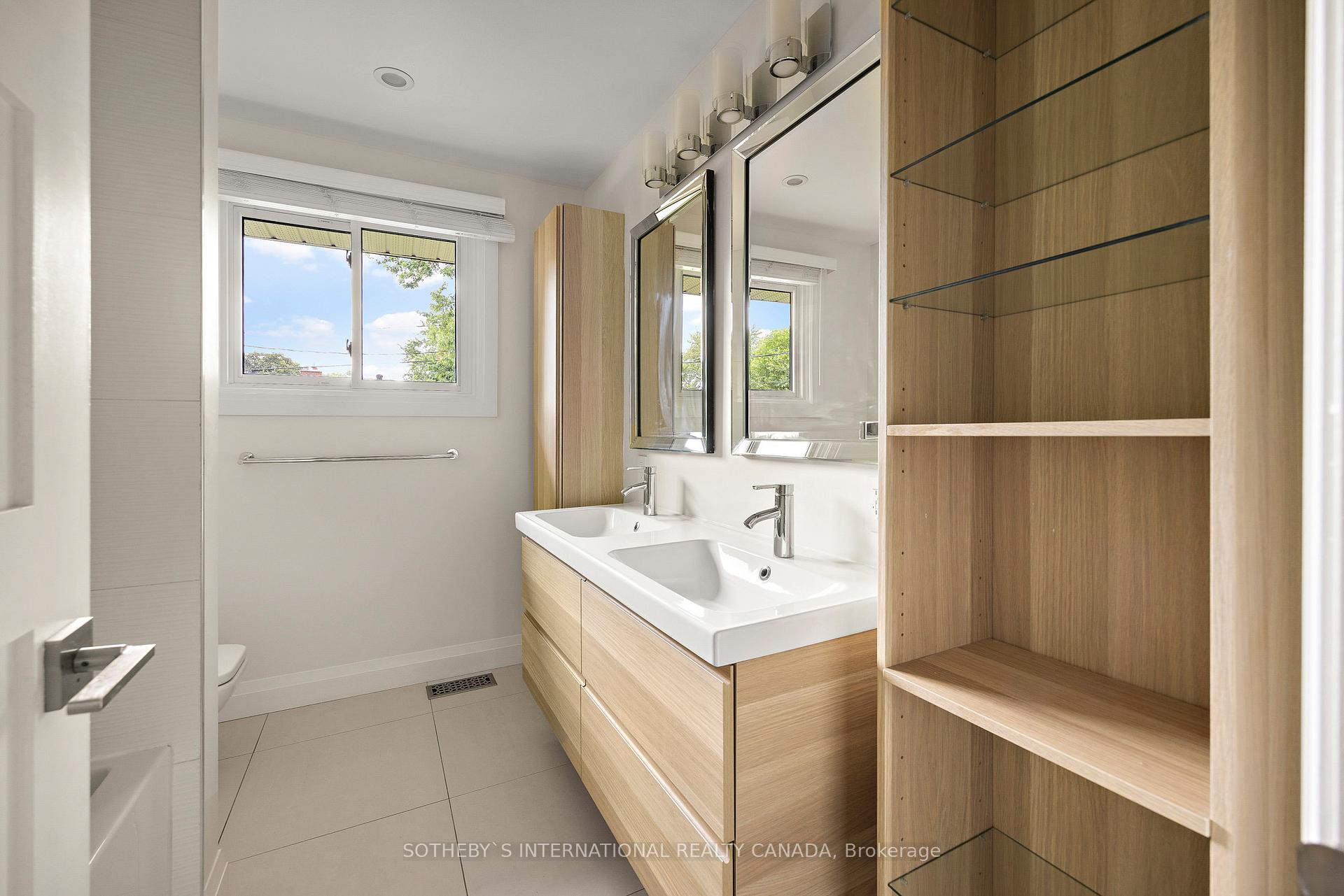Photo 14 of 4470 Cosburn Crescent, Burlington, Shoreacres — HOMEH