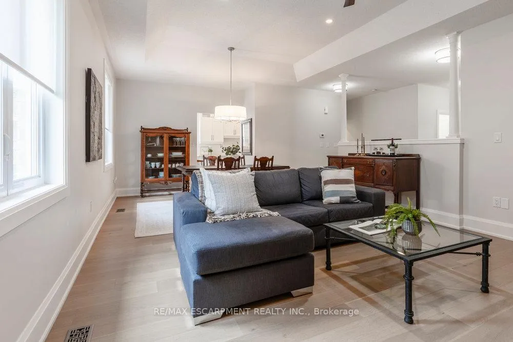 Photo 4 of 84 Sandollar Drive, Hamilton, Rural Glanbrook — HOMEH