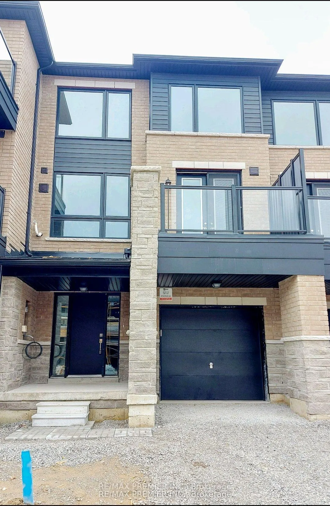 Photo 1 of 52 Red Maple Lane, Barrie, Innis-Shore — HOMEH