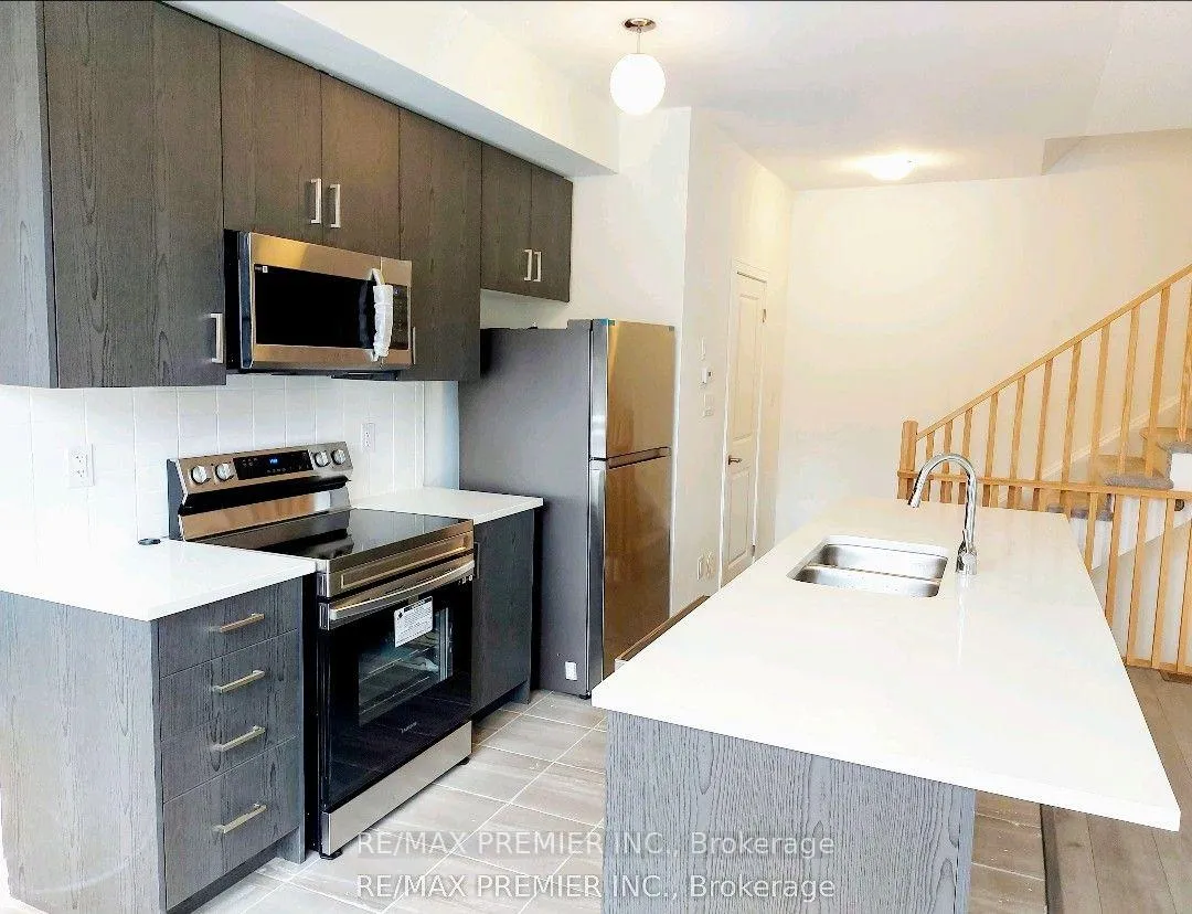 Photo 8 of 52 Red Maple Lane, Barrie, Innis-Shore — HOMEH