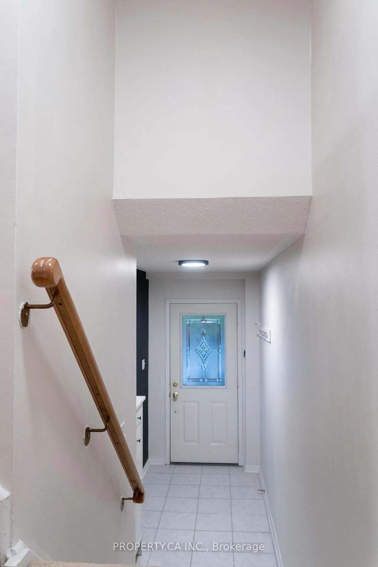 Photo 3 of 21 McGonigal Lane, Ajax, Central — HOMEH