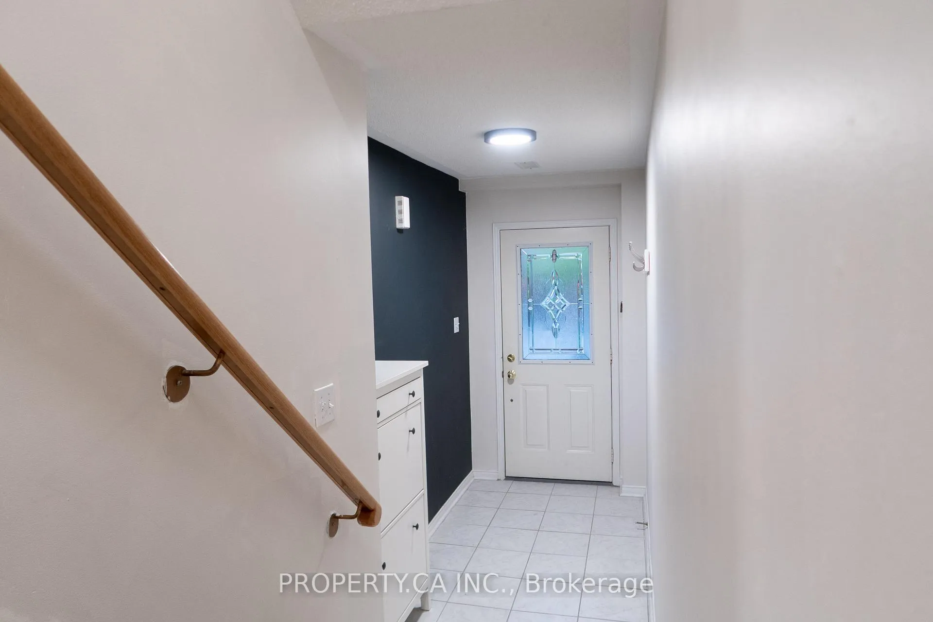 Photo 4 of 21 McGonigal Lane, Ajax, Central — HOMEH