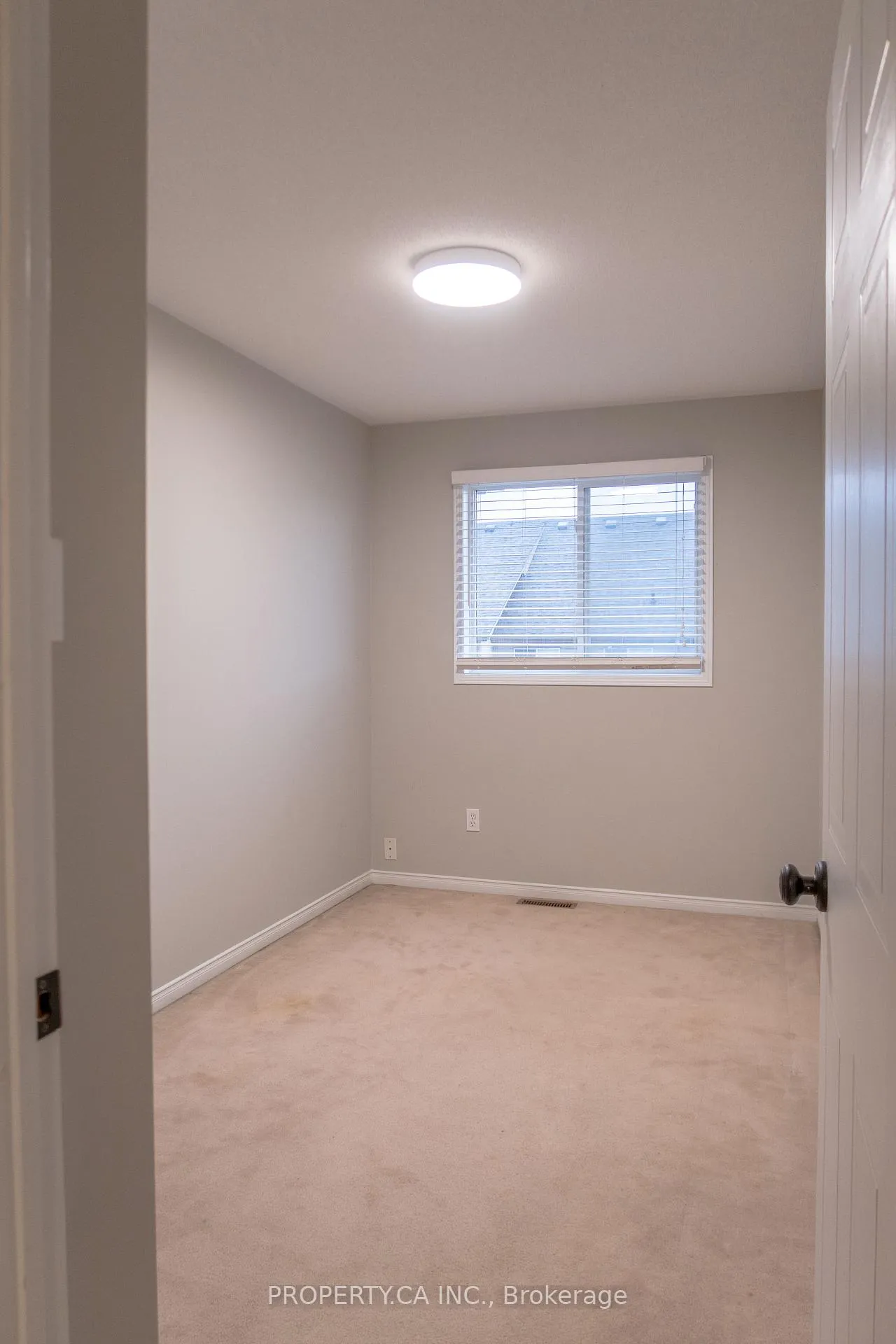 Photo 16 of 21 McGonigal Lane, Ajax, Central — HOMEH