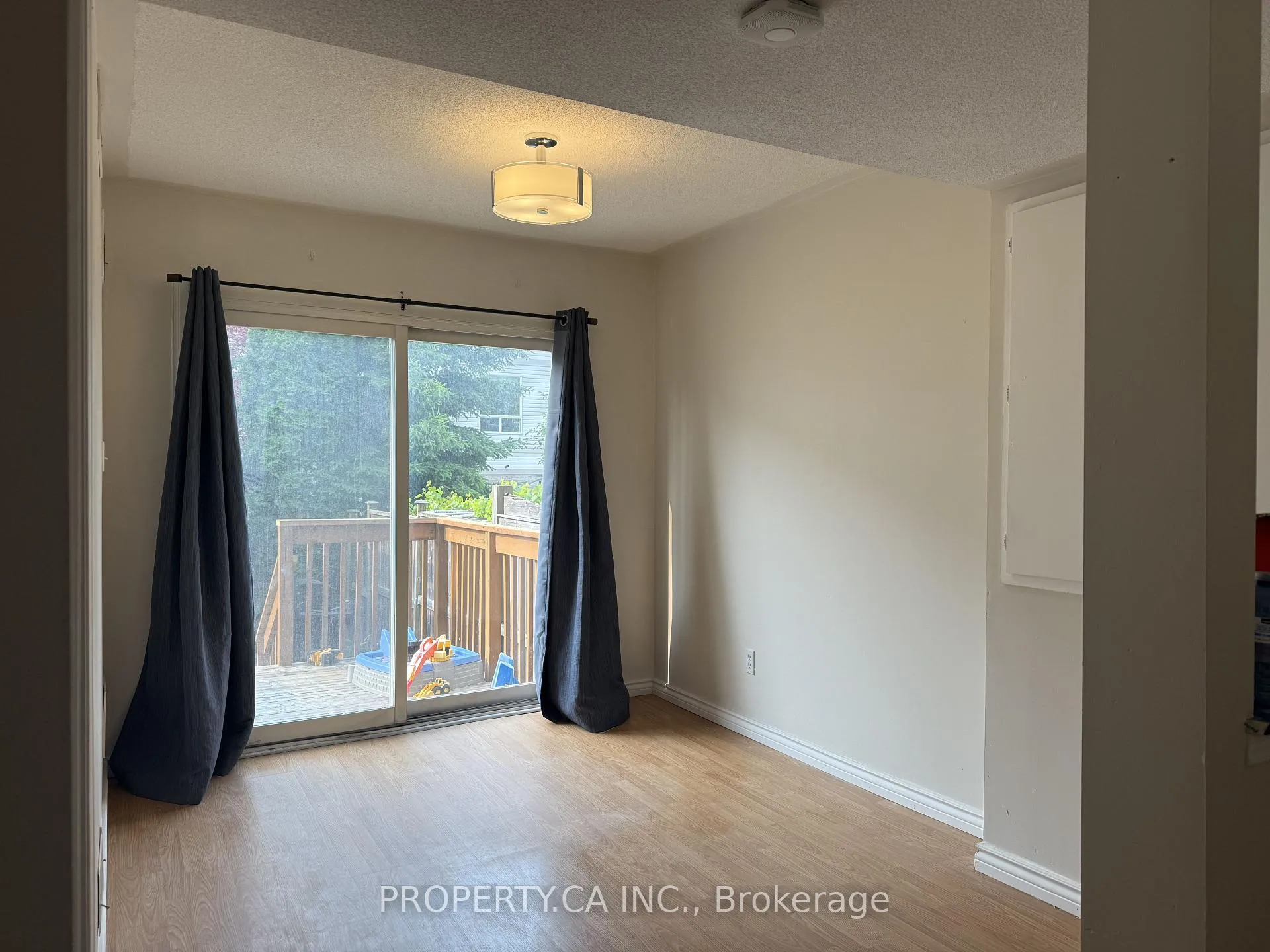 Photo 18 of 21 McGonigal Lane, Ajax, Central — HOMEH