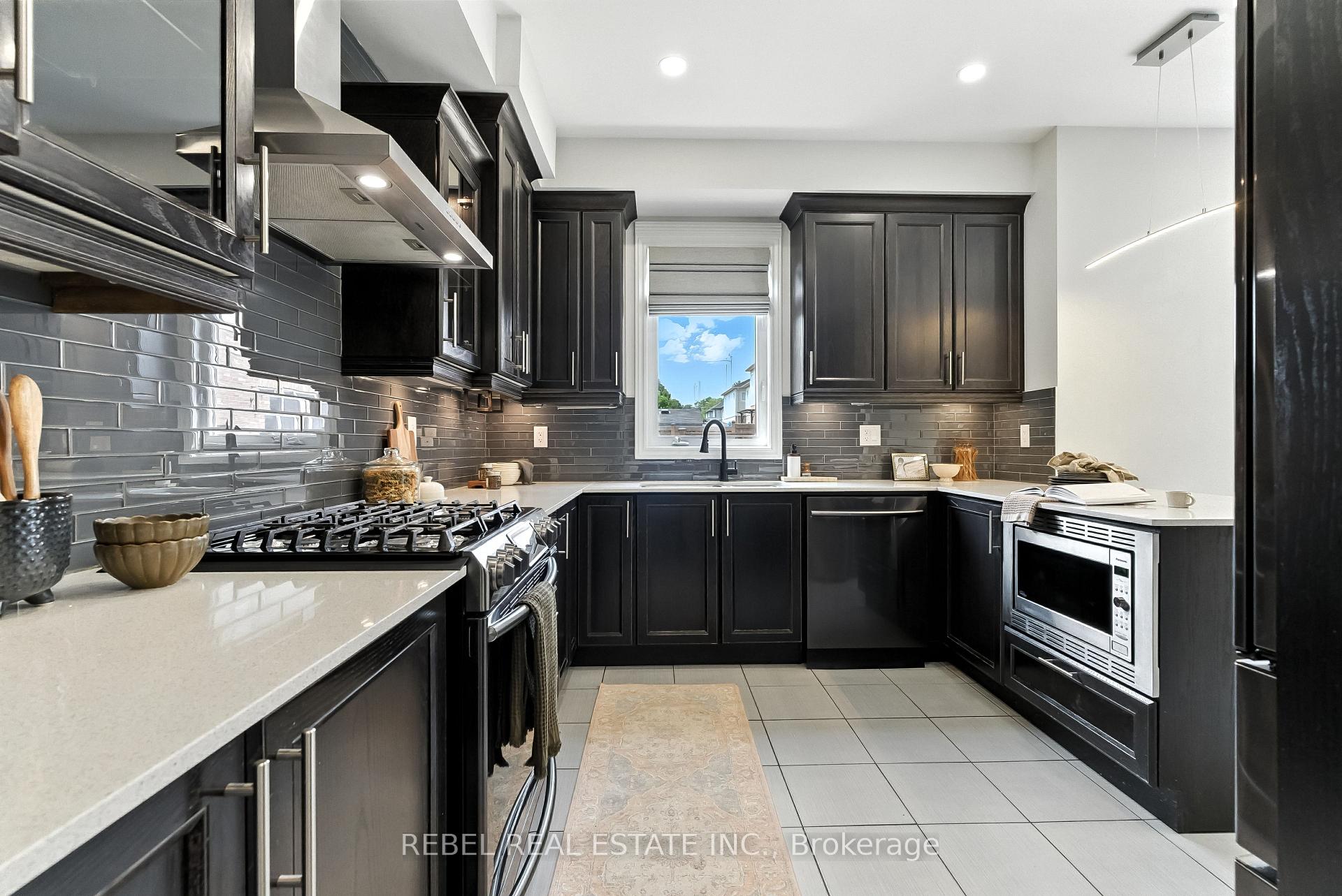 Photo 10 of 157 Kenneth Cole Drive, Clarington, Bowmanville — HOMEH