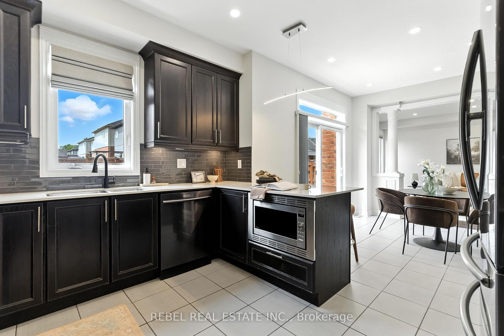 Photo 11 of 157 Kenneth Cole Drive, Clarington, Bowmanville — HOMEH