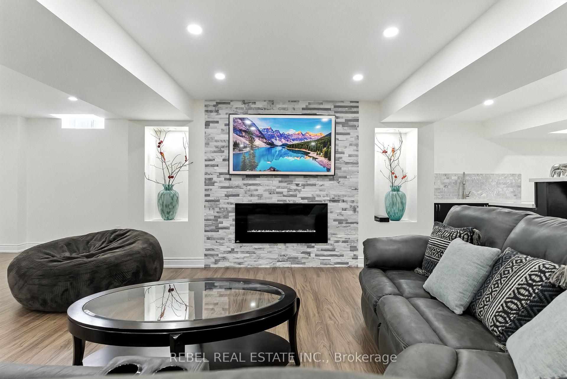 Photo 43 of 157 Kenneth Cole Drive, Clarington, Bowmanville — HOMEH