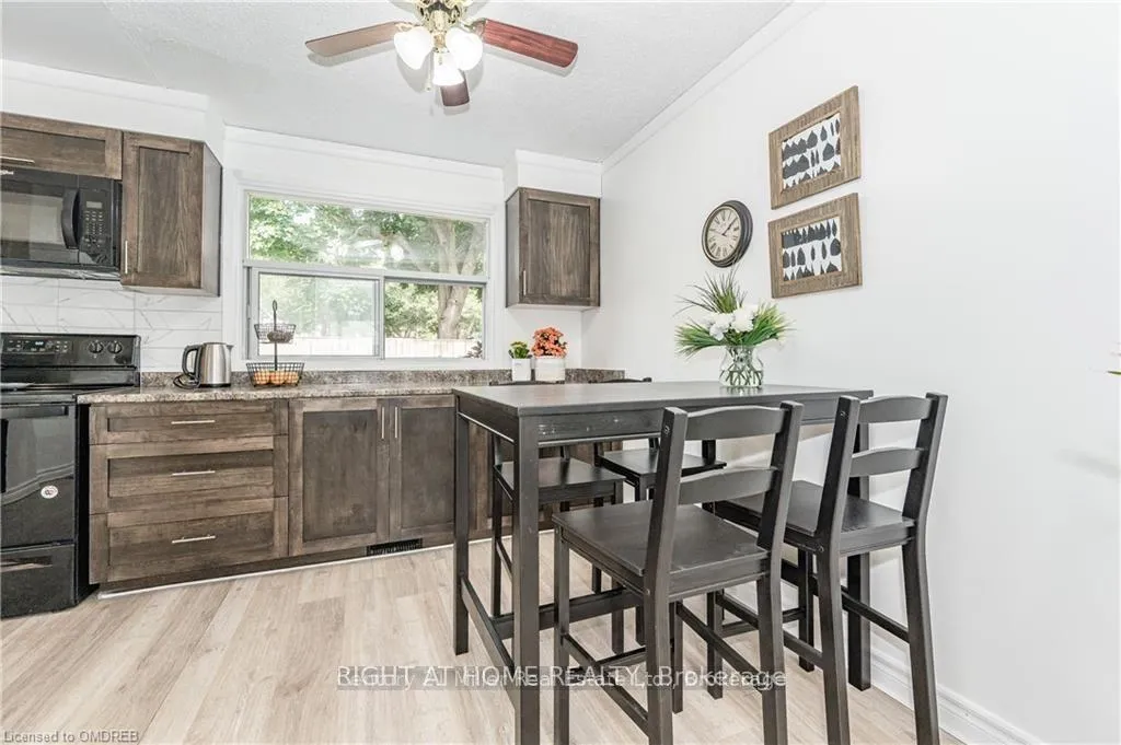 Photo 8 of 164 Jansen Avenue, Kitchener — HOMEH
