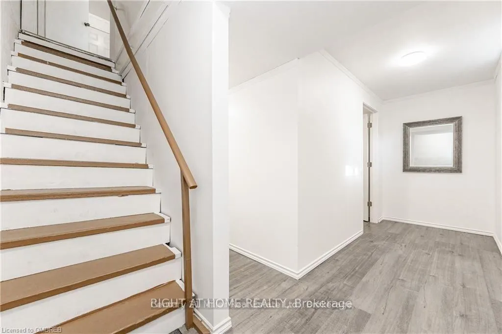 Photo 18 of 164 Jansen Avenue, Kitchener — HOMEH