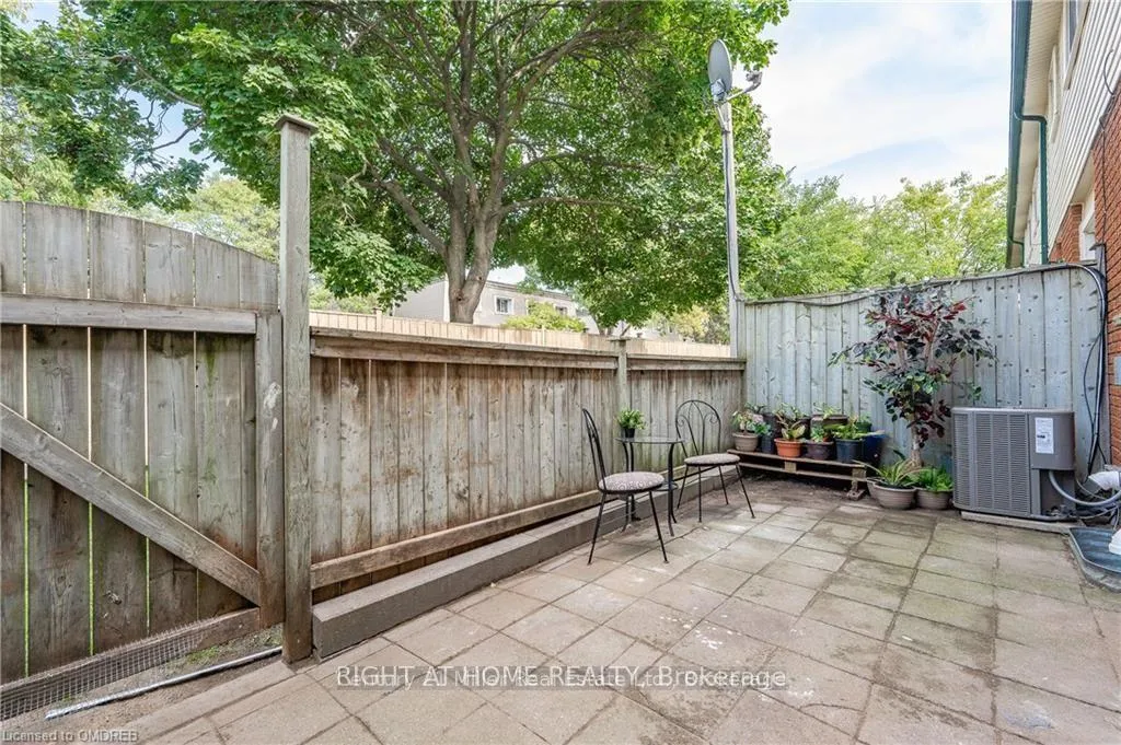 Photo 24 of 164 Jansen Avenue, Kitchener — HOMEH