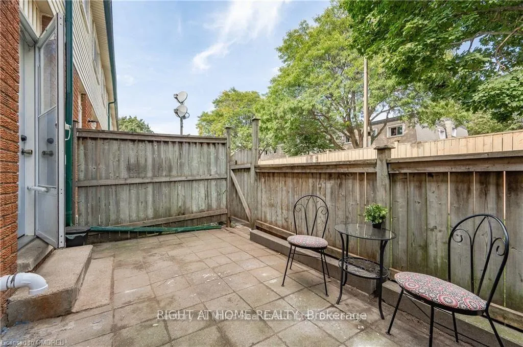 Photo 25 of 164 Jansen Avenue, Kitchener — HOMEH