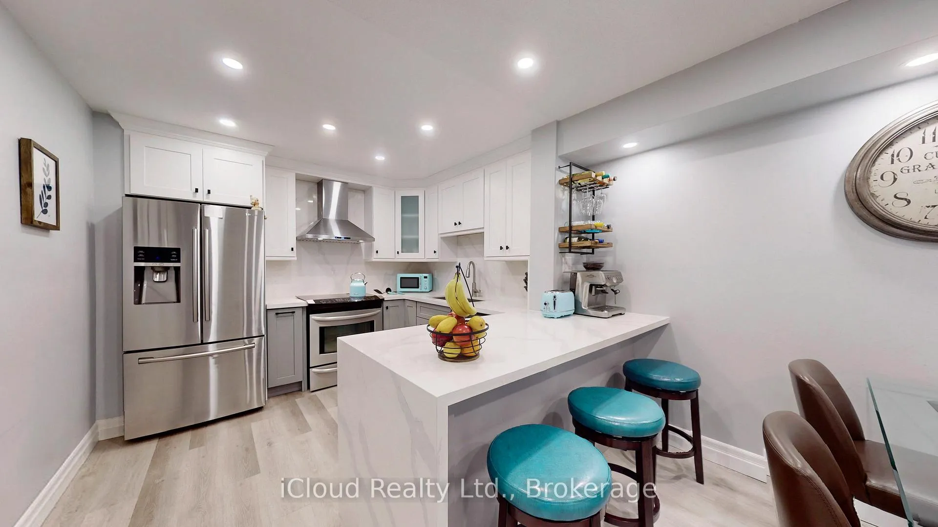 Photo 1 of 131 Milestone Crescent, Aurora, Aurora Village — HOMEH