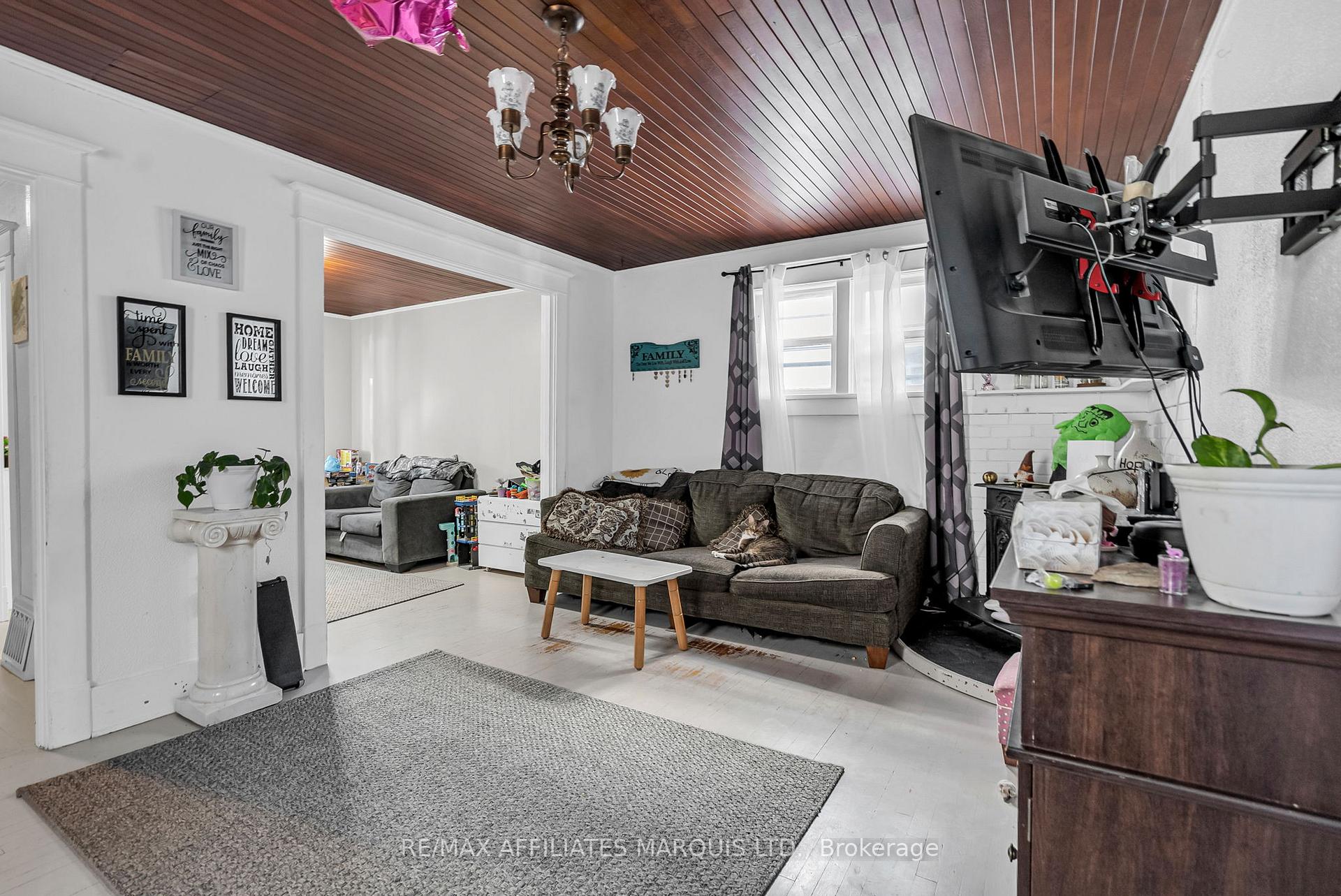 Photo 3 of 316 Mcconnell Avenue, Cornwall — HOMEH