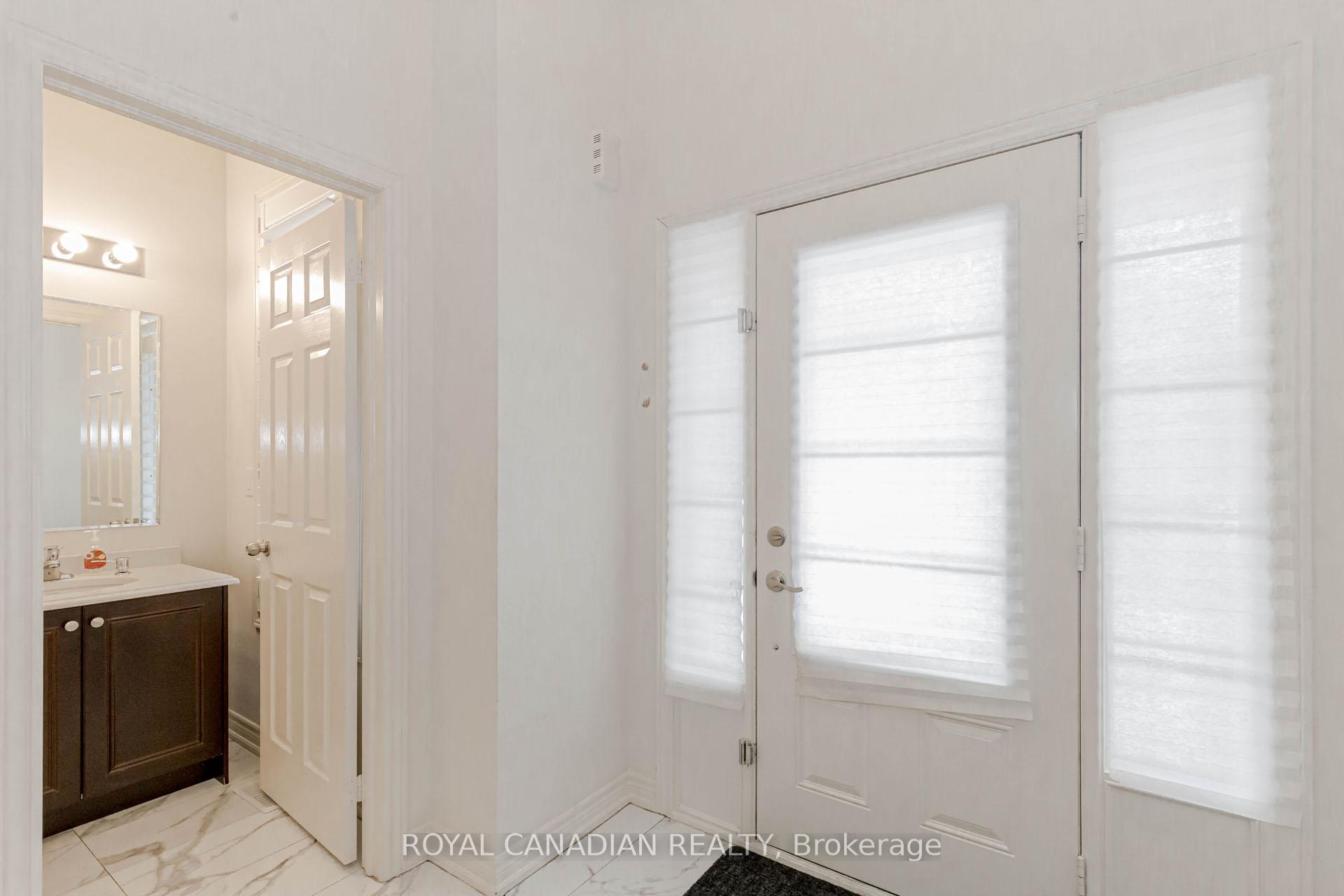 Photo 5 of 3945 Thomas Alton Boulevard, Burlington, Alton — HOMEH