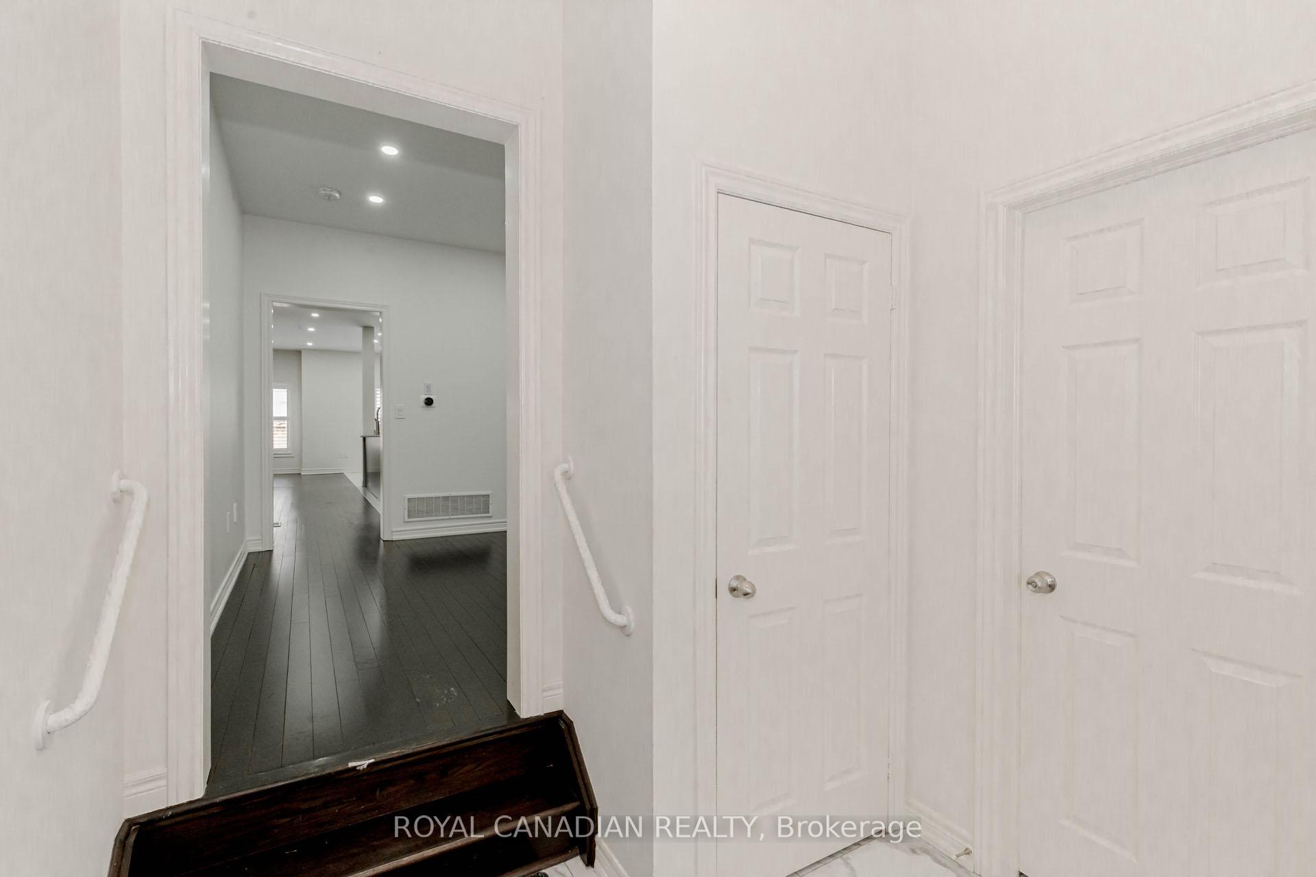 Photo 7 of 3945 Thomas Alton Boulevard, Burlington, Alton — HOMEH