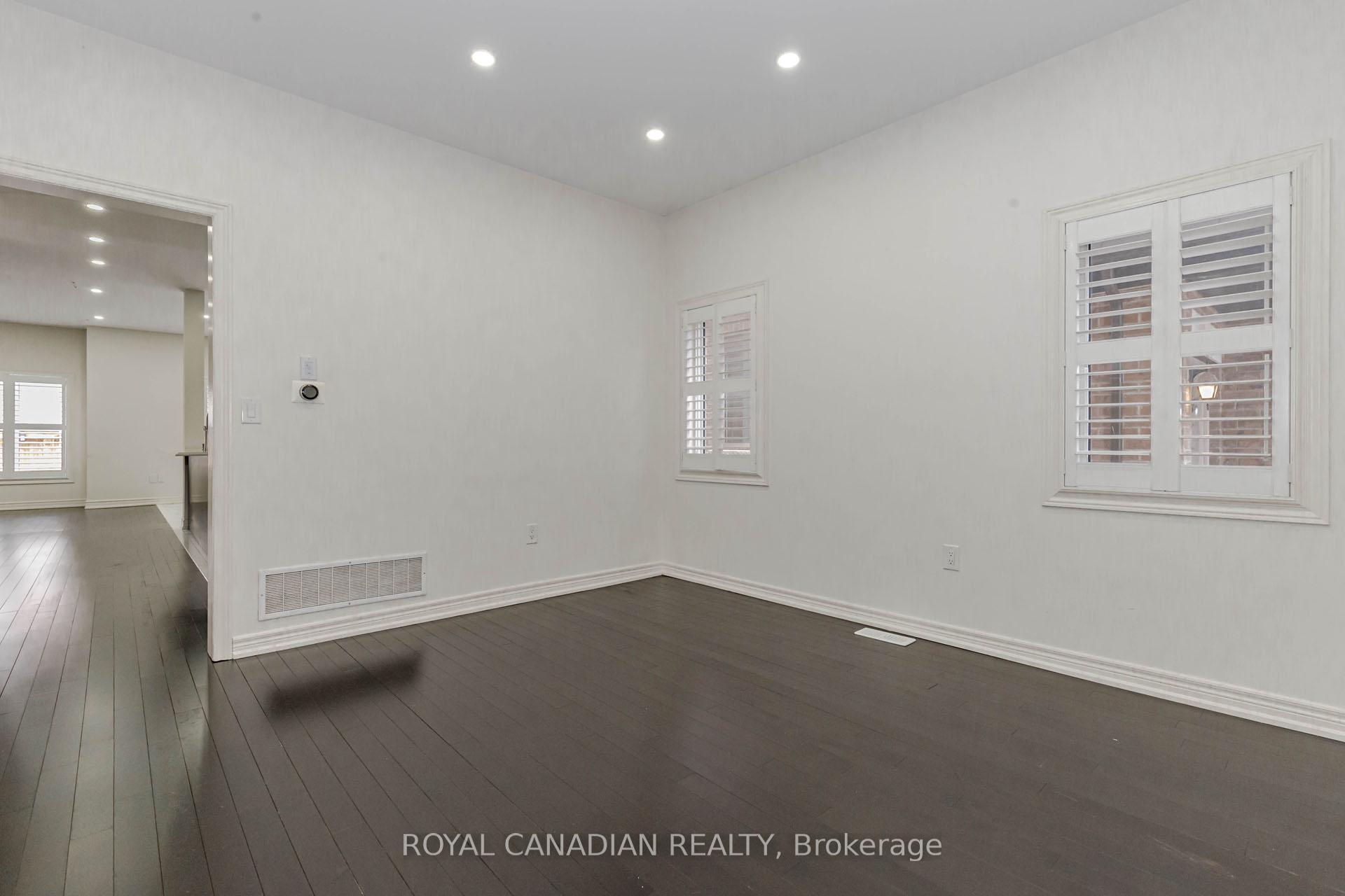 Photo 8 of 3945 Thomas Alton Boulevard, Burlington, Alton — HOMEH
