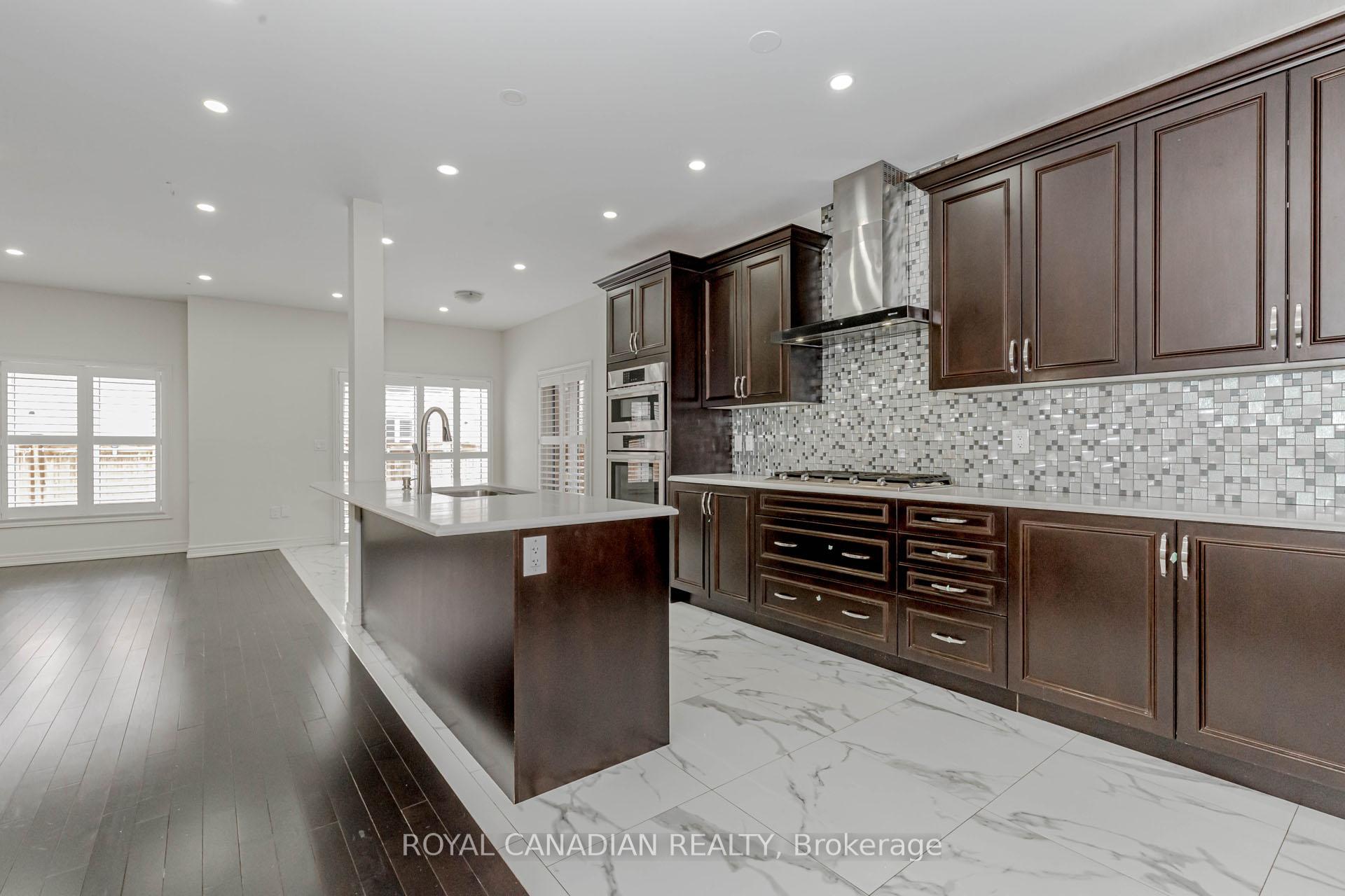 Photo 11 of 3945 Thomas Alton Boulevard, Burlington, Alton — HOMEH