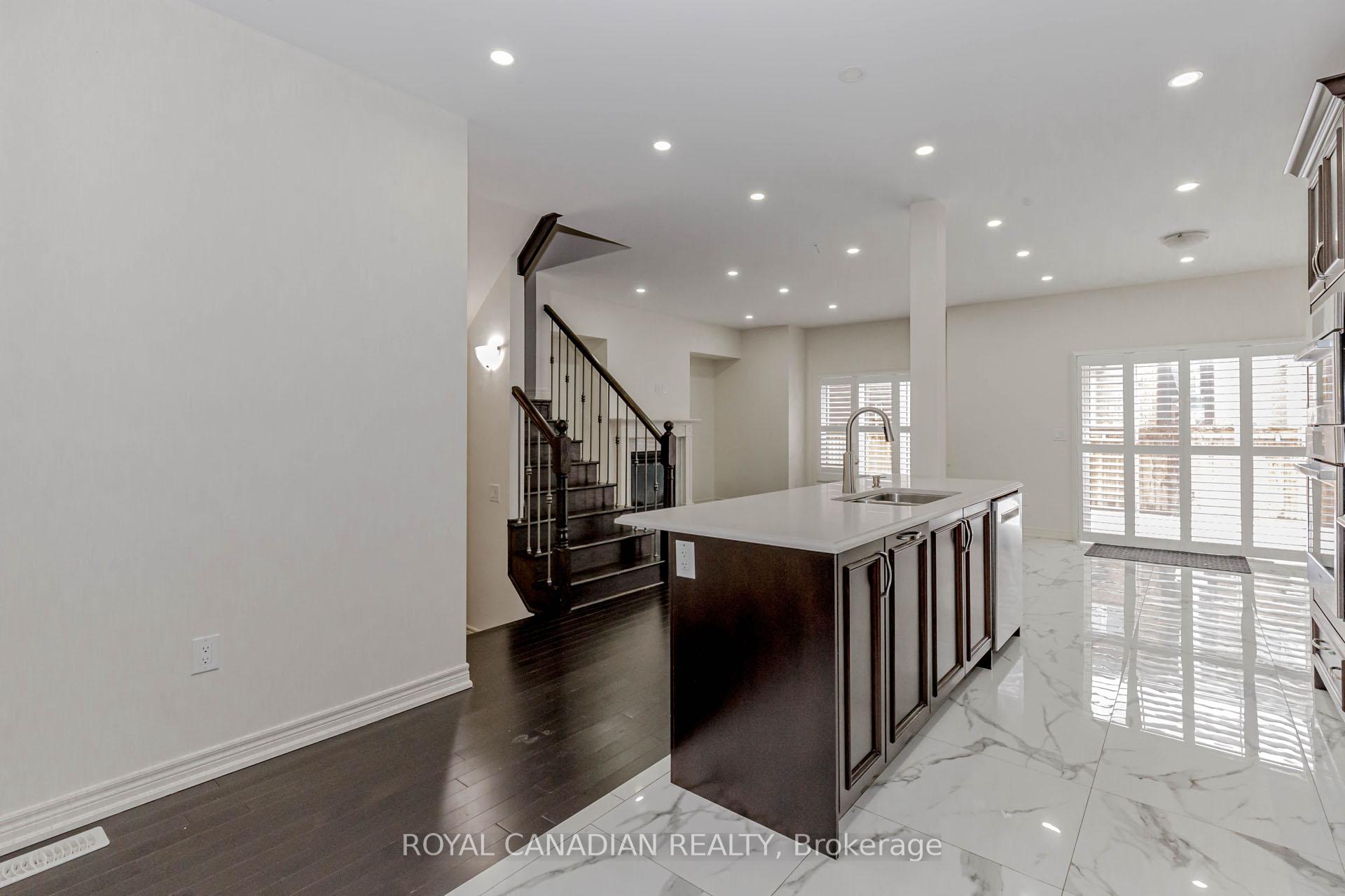 Photo 16 of 3945 Thomas Alton Boulevard, Burlington, Alton — HOMEH