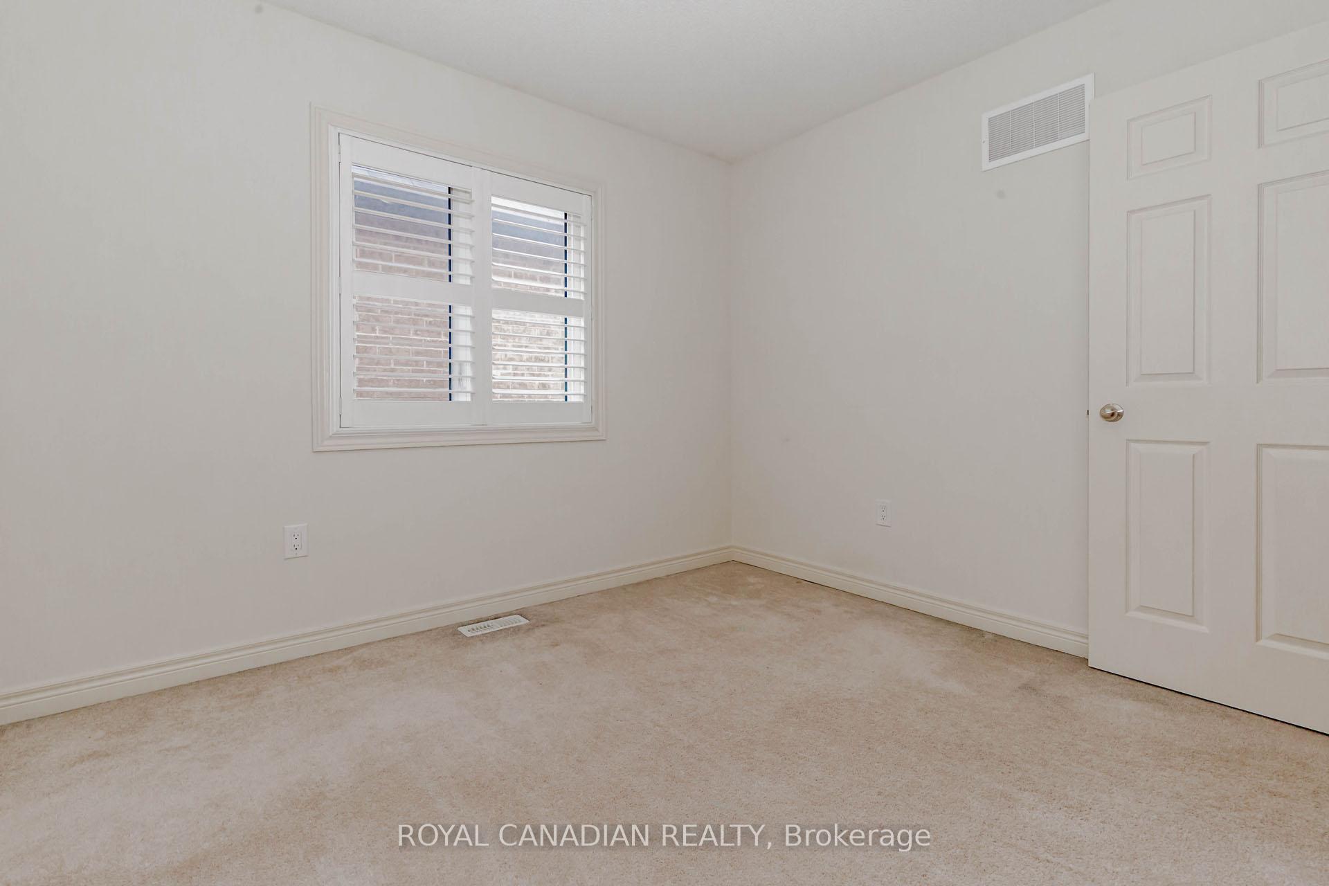 Photo 38 of 3945 Thomas Alton Boulevard, Burlington, Alton — HOMEH