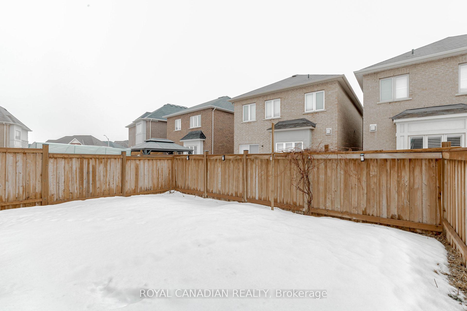Photo 49 of 3945 Thomas Alton Boulevard, Burlington, Alton — HOMEH