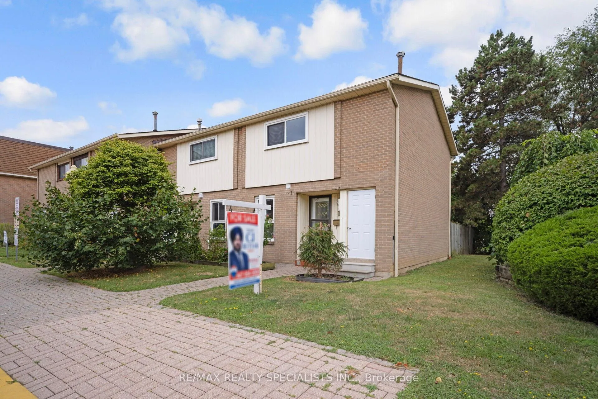 Front of 1 Craigleigh Crescent