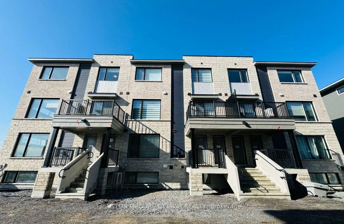 Front of 1501 Creekway Private