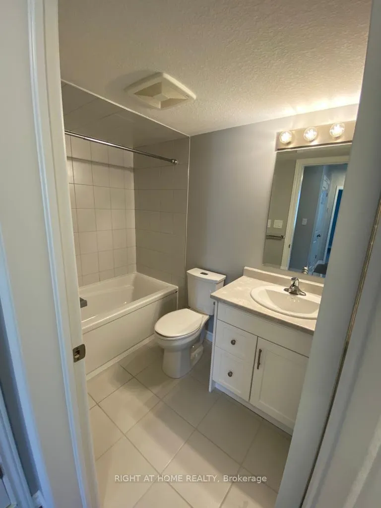 Photo 11 of 182 Wheat Lane, Kitchener — HOMEH