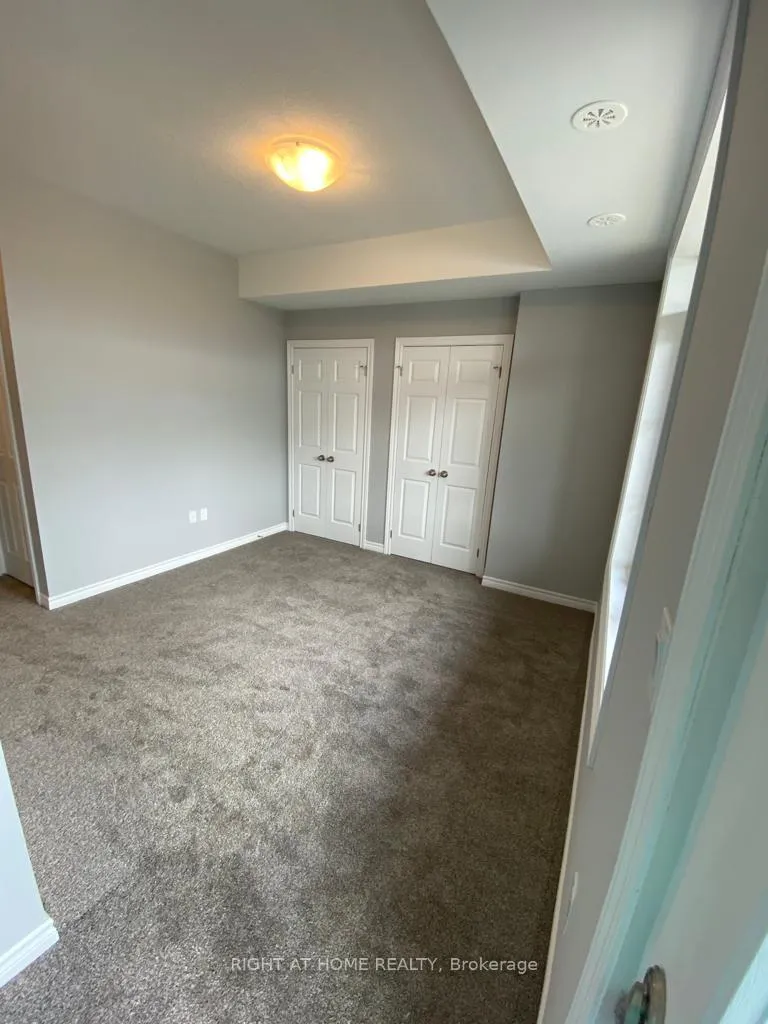 Photo 15 of 182 Wheat Lane, Kitchener — HOMEH