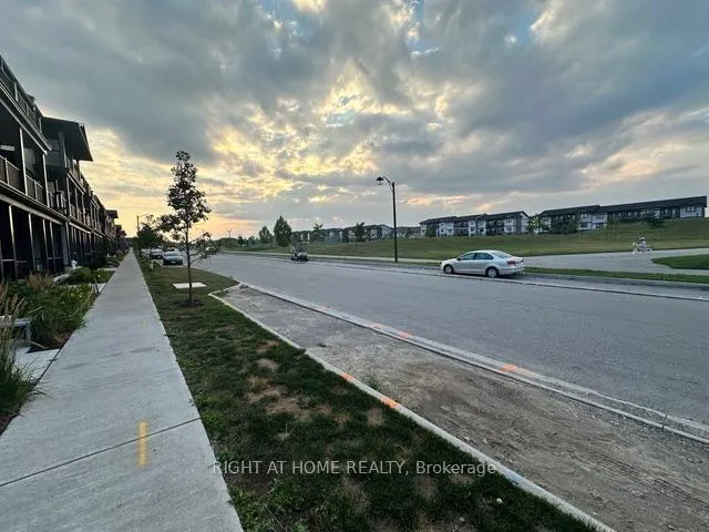 Photo 18 of 182 Wheat Lane, Kitchener — HOMEH