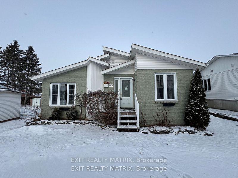 Photo 1 of 876 Queen Street, Champlain, L'Orignal — HOMEH