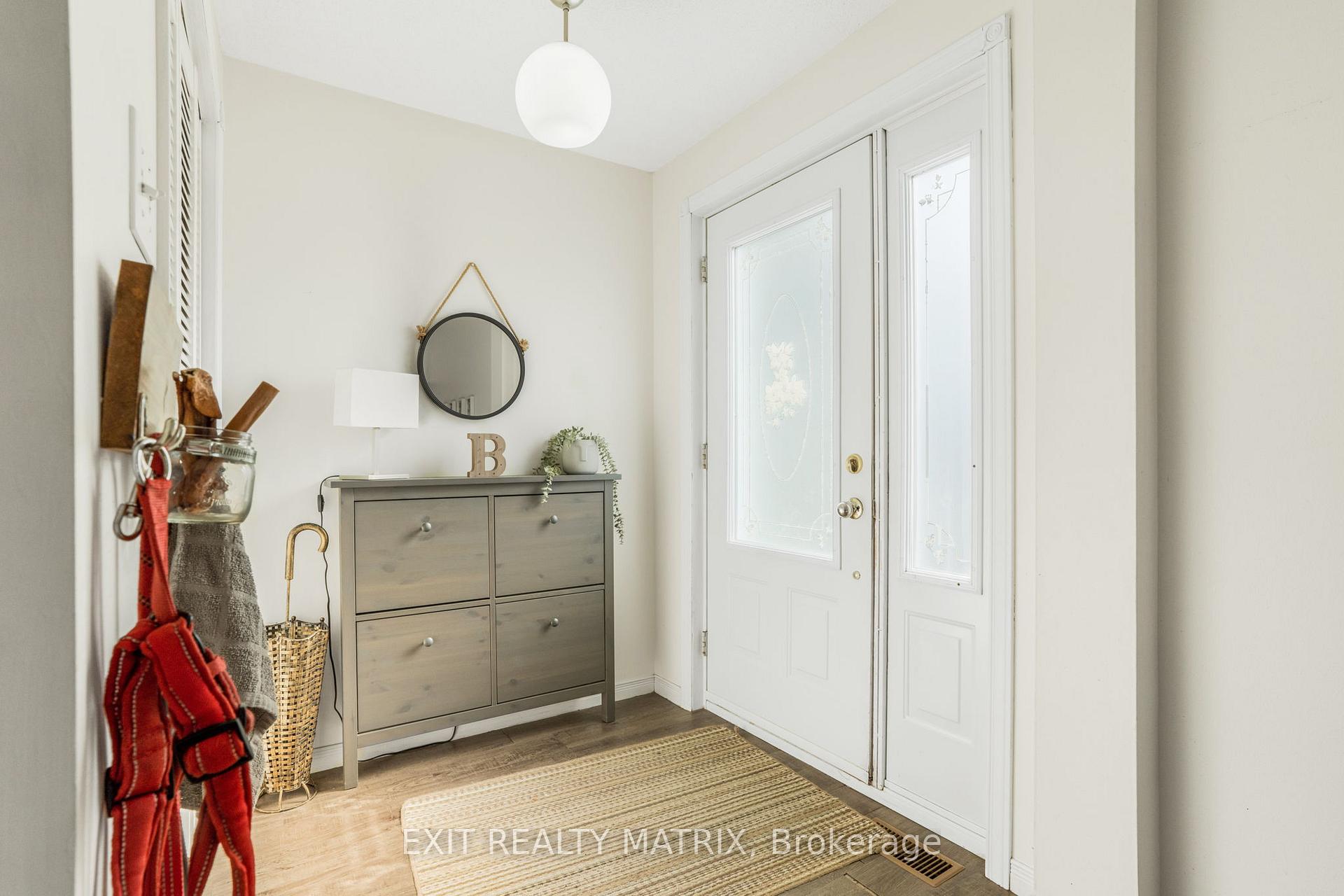 Photo 4 of 876 Queen Street, Champlain, L'Orignal — HOMEH
