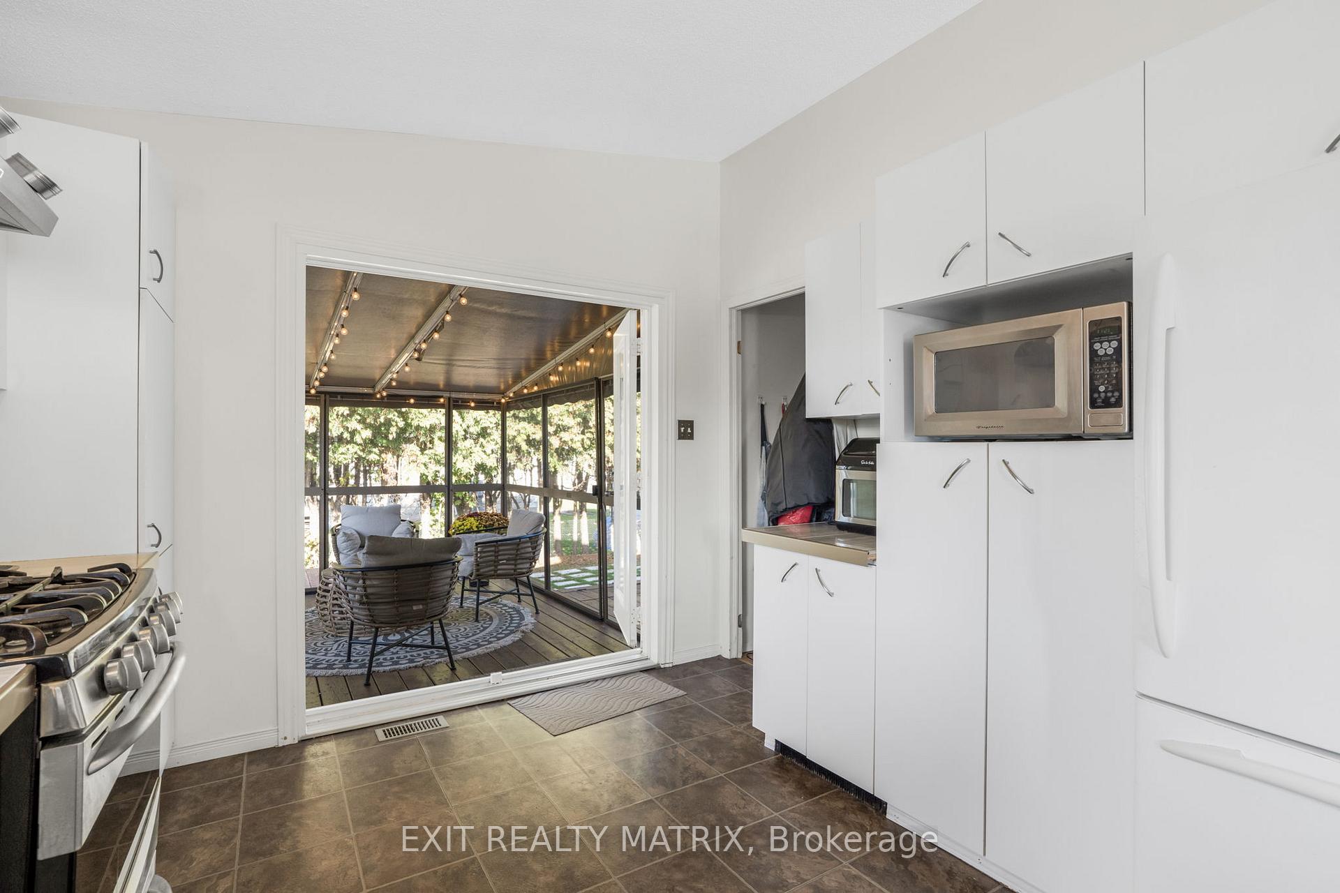Photo 13 of 876 Queen Street, Champlain, L'Orignal — HOMEH