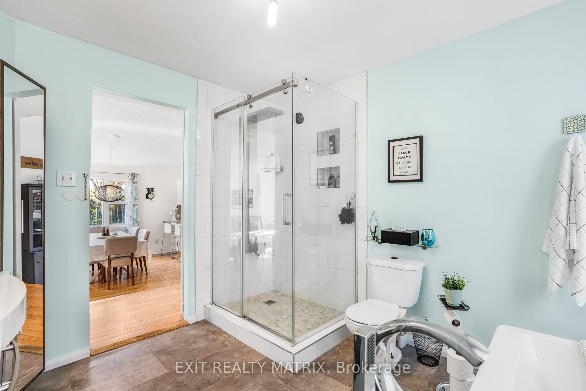Photo 17 of 876 Queen Street, Champlain, L'Orignal — HOMEH