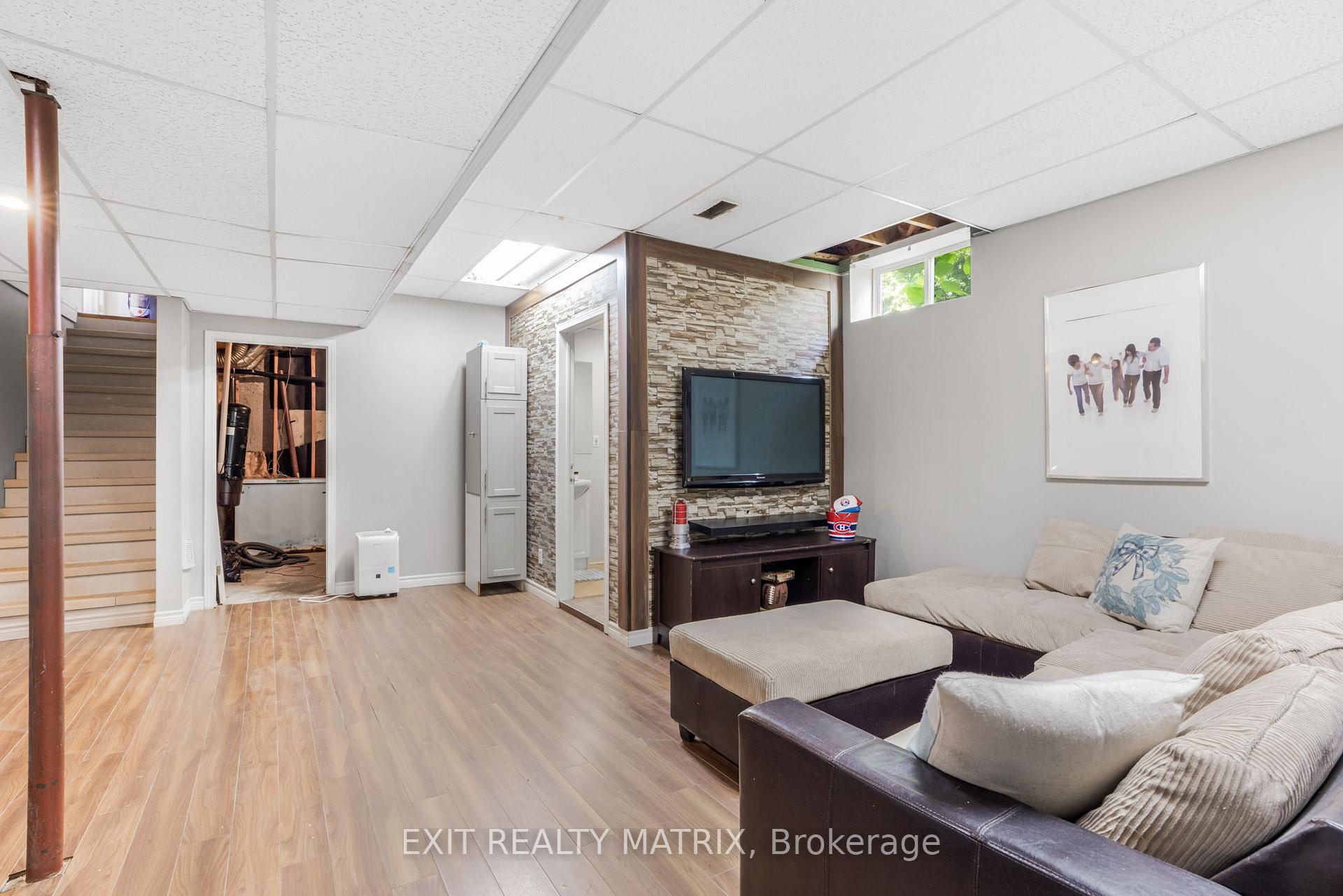 Photo 21 of 876 Queen Street, Champlain, L'Orignal — HOMEH
