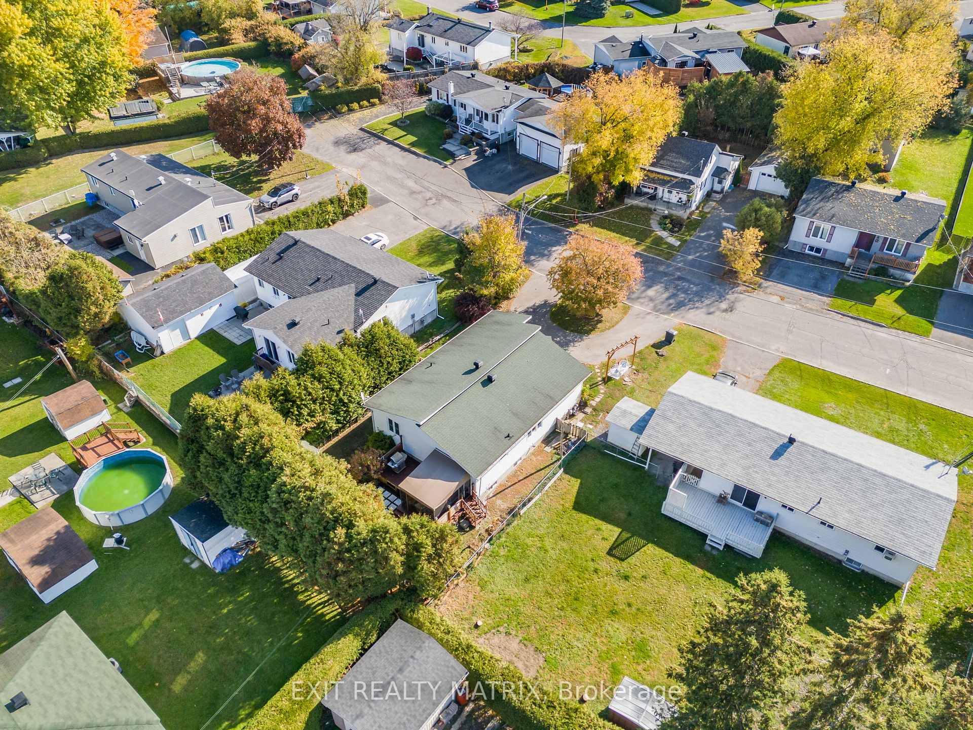 Photo 32 of 876 Queen Street, Champlain, L'Orignal — HOMEH
