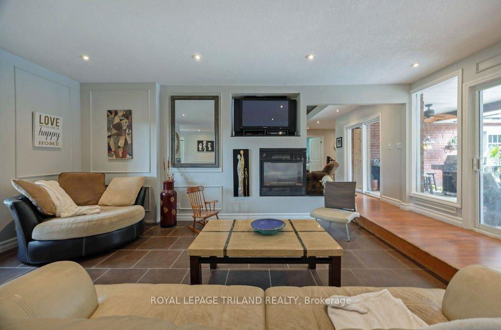 Photo 6 of 6152 Bostwick Road, Central Elgin, Rural Central Elgin — HOMEH