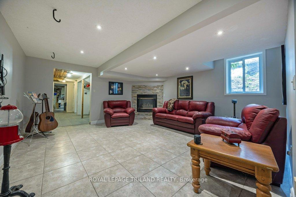 Photo 25 of 6152 Bostwick Road, Central Elgin, Rural Central Elgin — HOMEH