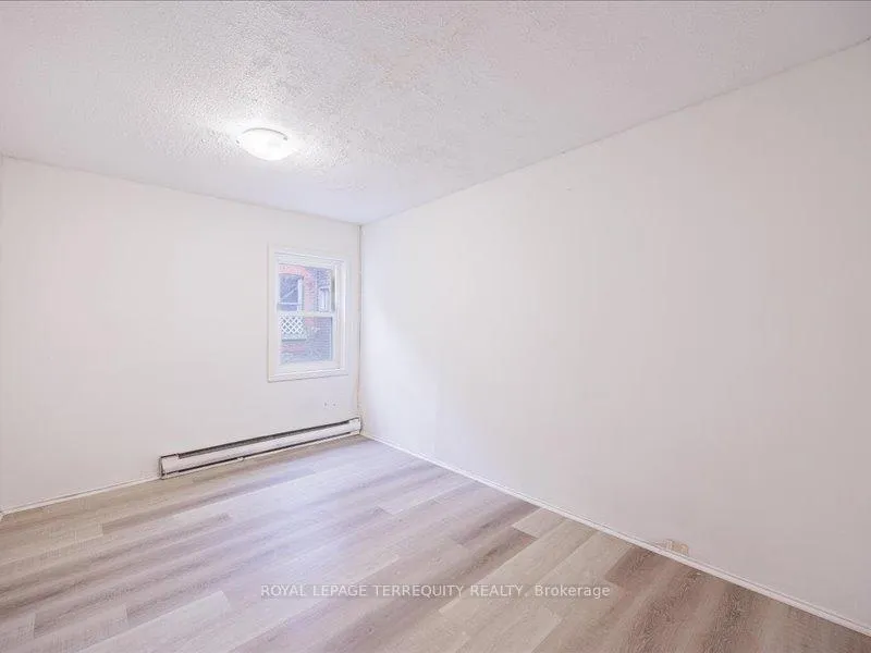 Photo 6 of Unit 1, 166 Main Street N, Brampton, Downtown Brampton — HOMEH
