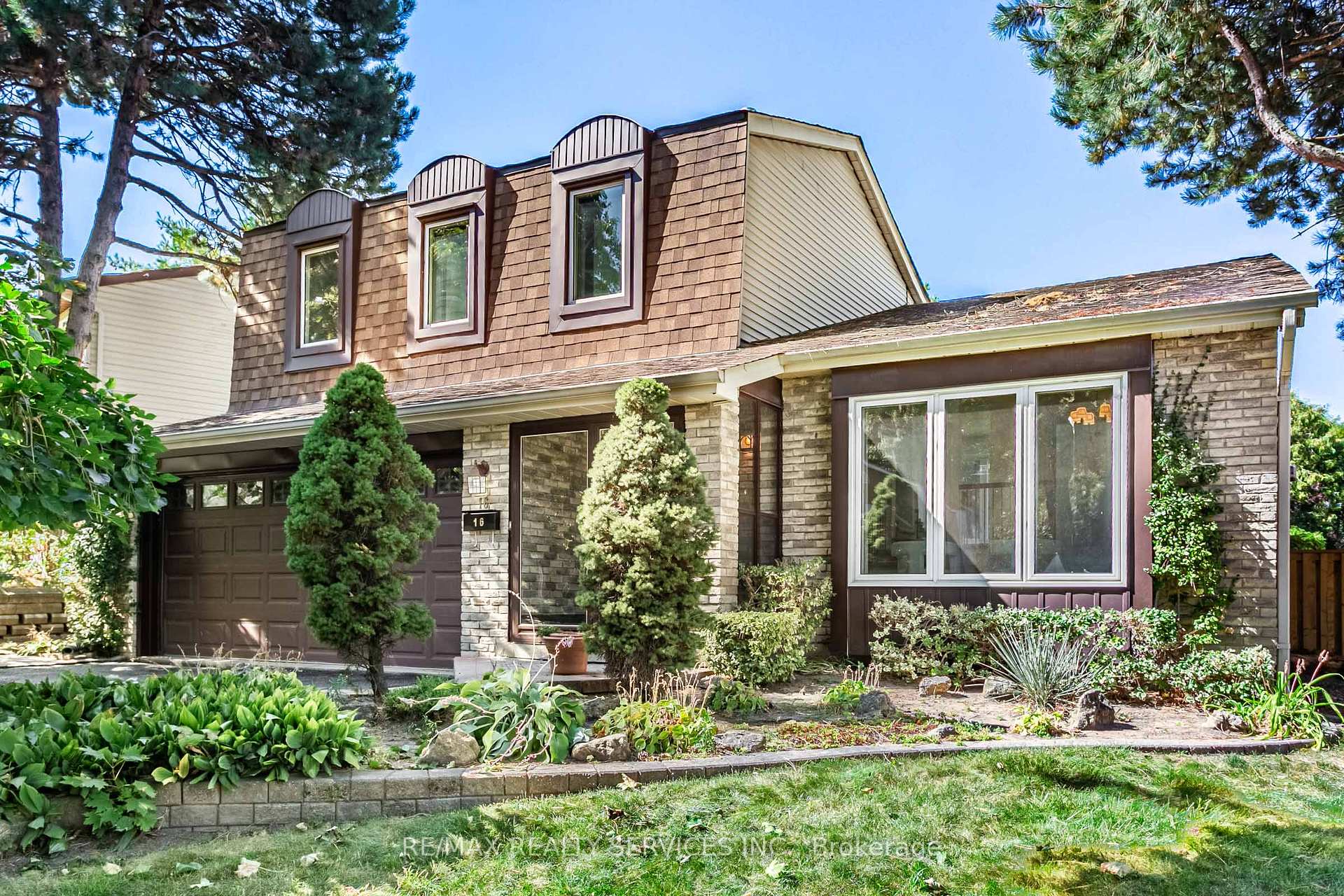 Photo 3 of 16 Marchmount Crescent, Brampton, Central Park — HOMEH
