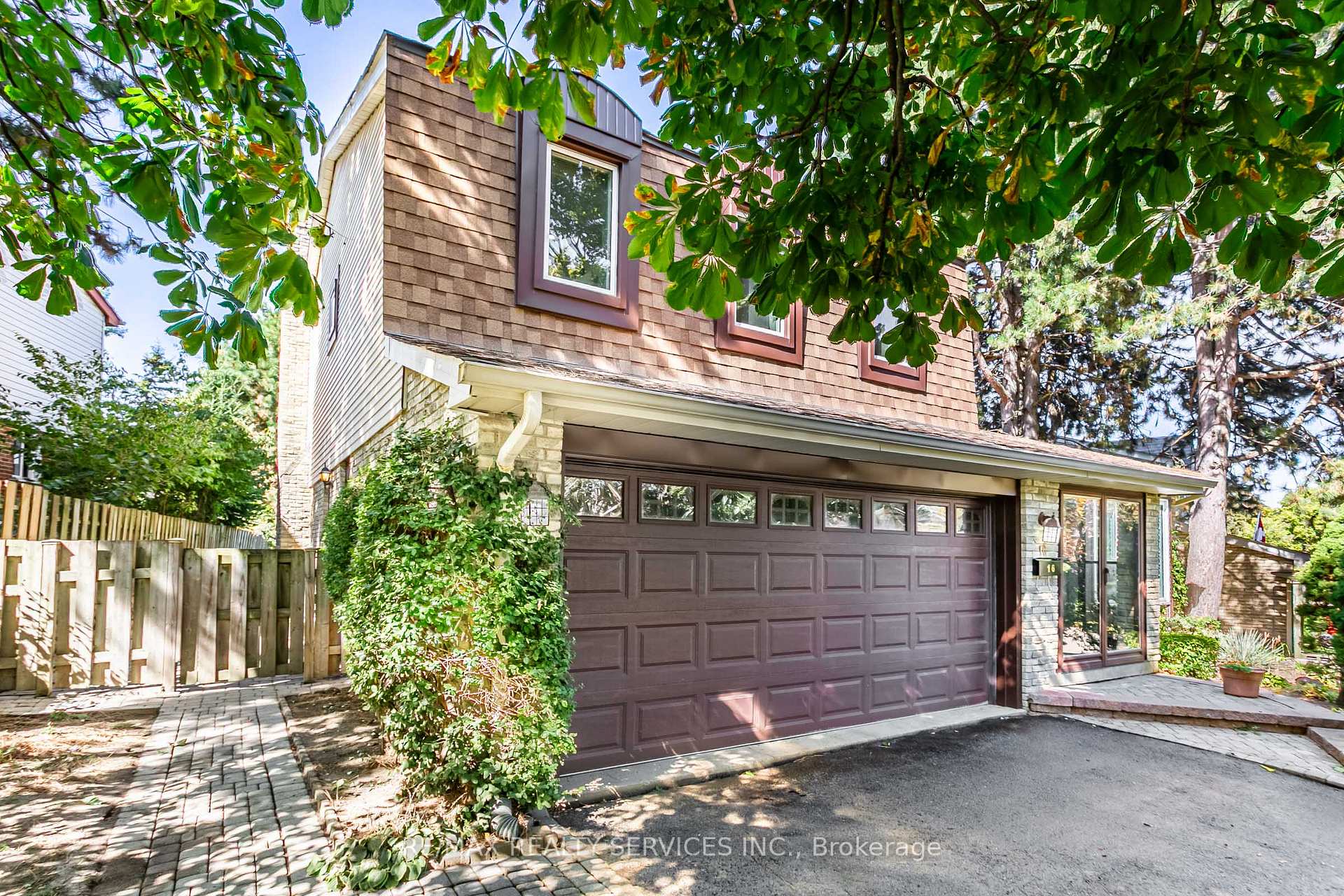 Photo 4 of 16 Marchmount Crescent, Brampton, Central Park — HOMEH