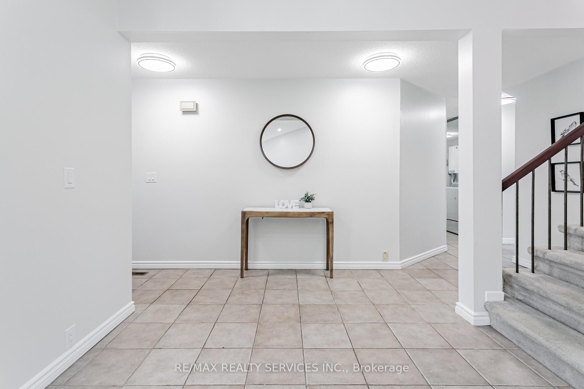 Photo 11 of 16 Marchmount Crescent, Brampton, Central Park — HOMEH
