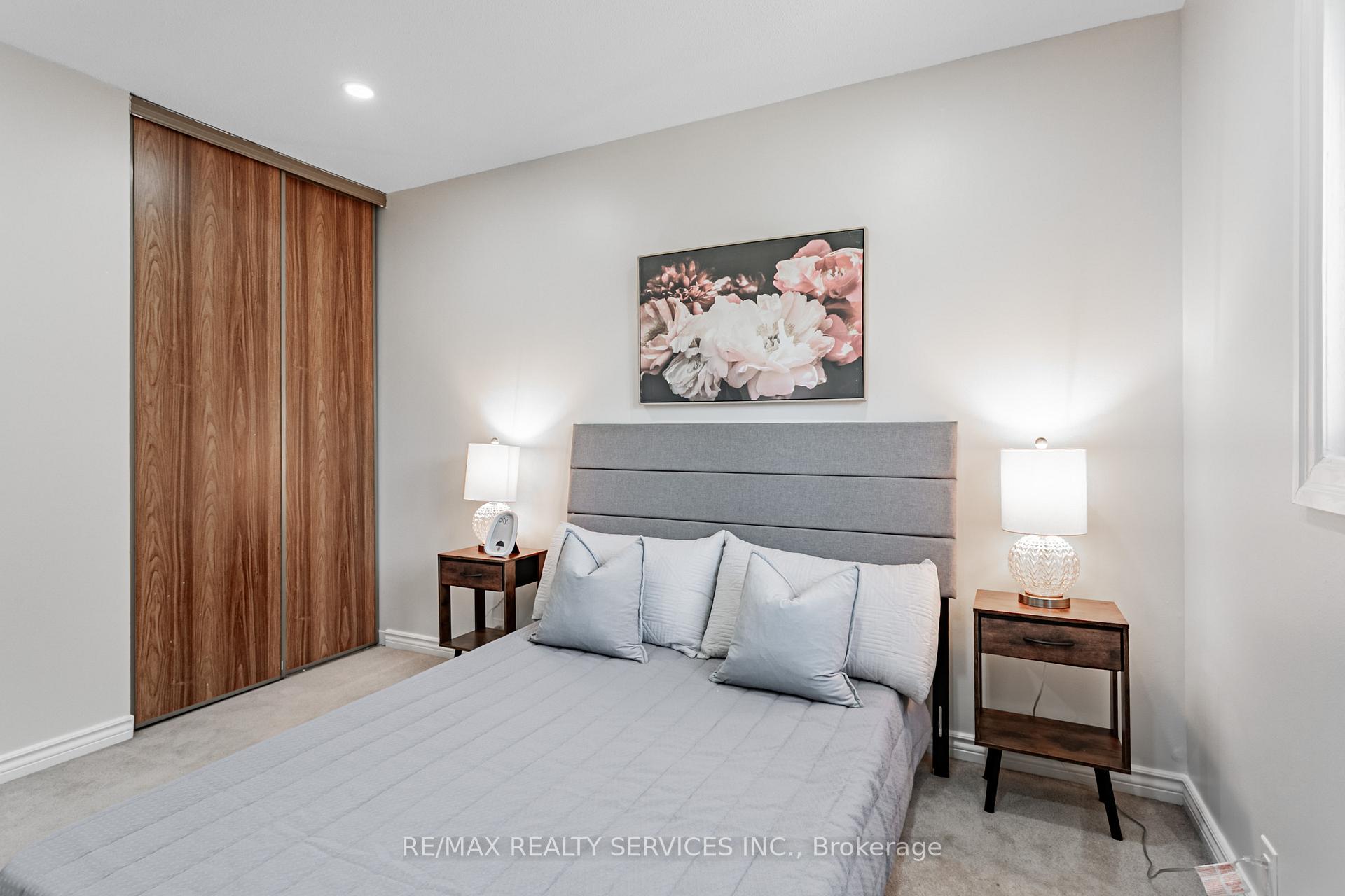 Photo 27 of 16 Marchmount Crescent, Brampton, Central Park — HOMEH
