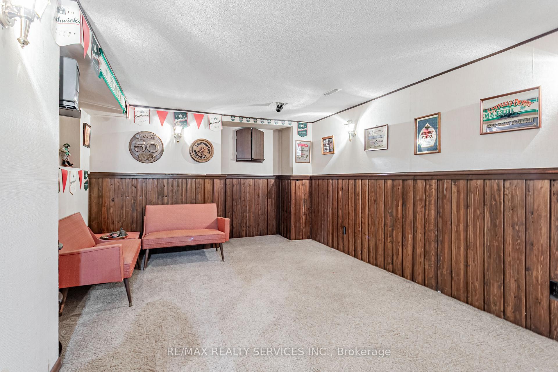 Photo 38 of 16 Marchmount Crescent, Brampton, Central Park — HOMEH